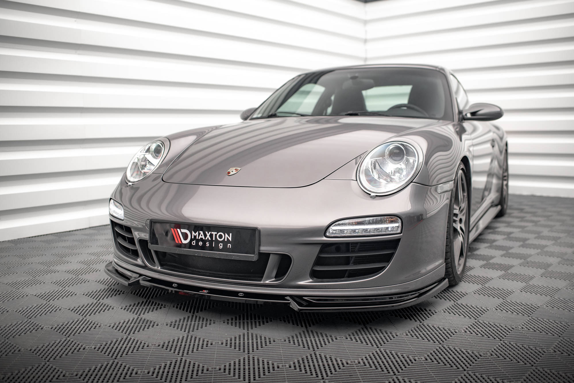 Maxton Design Street+ Spoilerlippe Front Ansatz V.2 passend für Porsche 911 Carrera GTS 997 Facelift schwarz Hochglanz