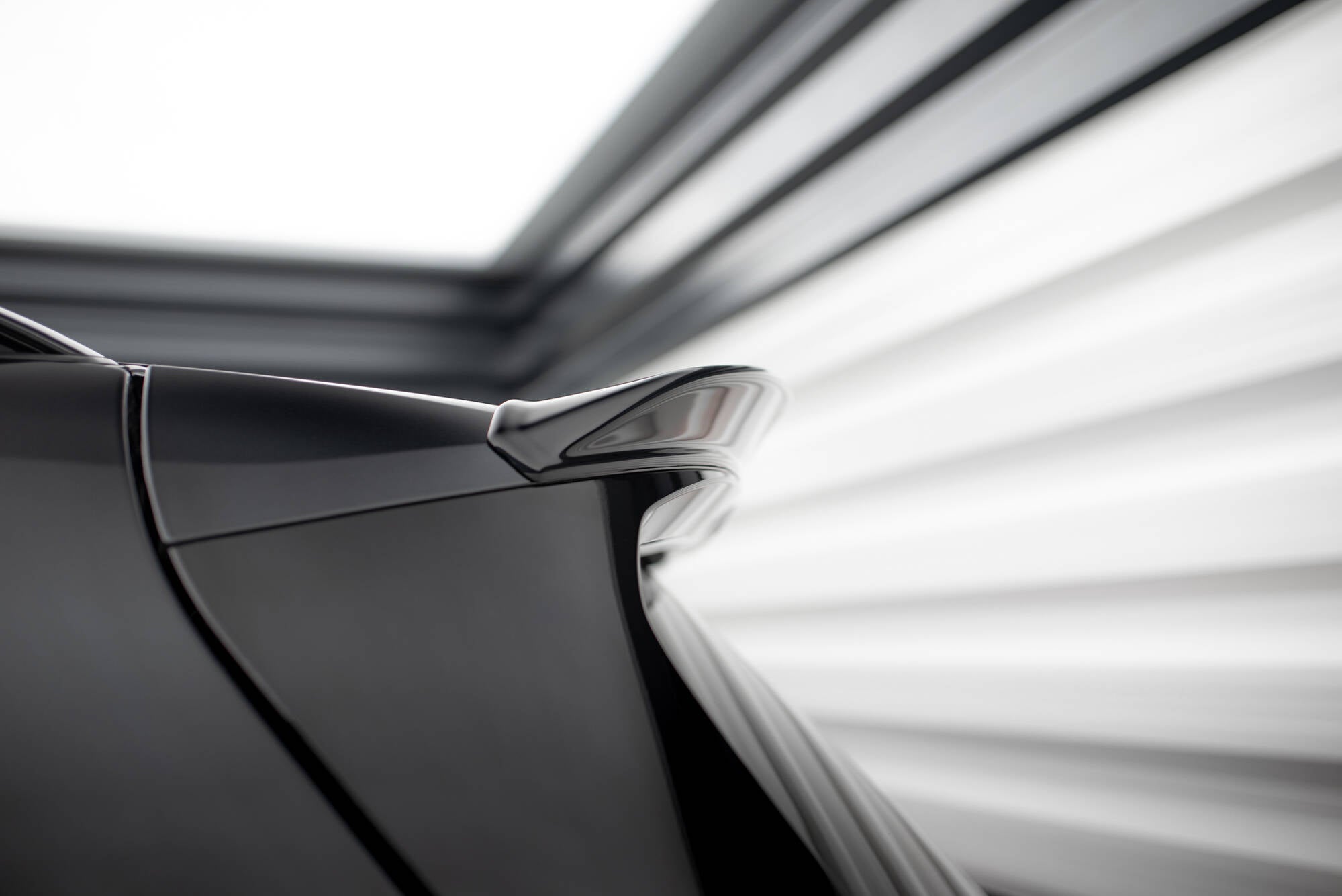 Maxton Design Spoiler CAP 3D passend für BMW X7 M-Paket G07 schwarz Hochglanz