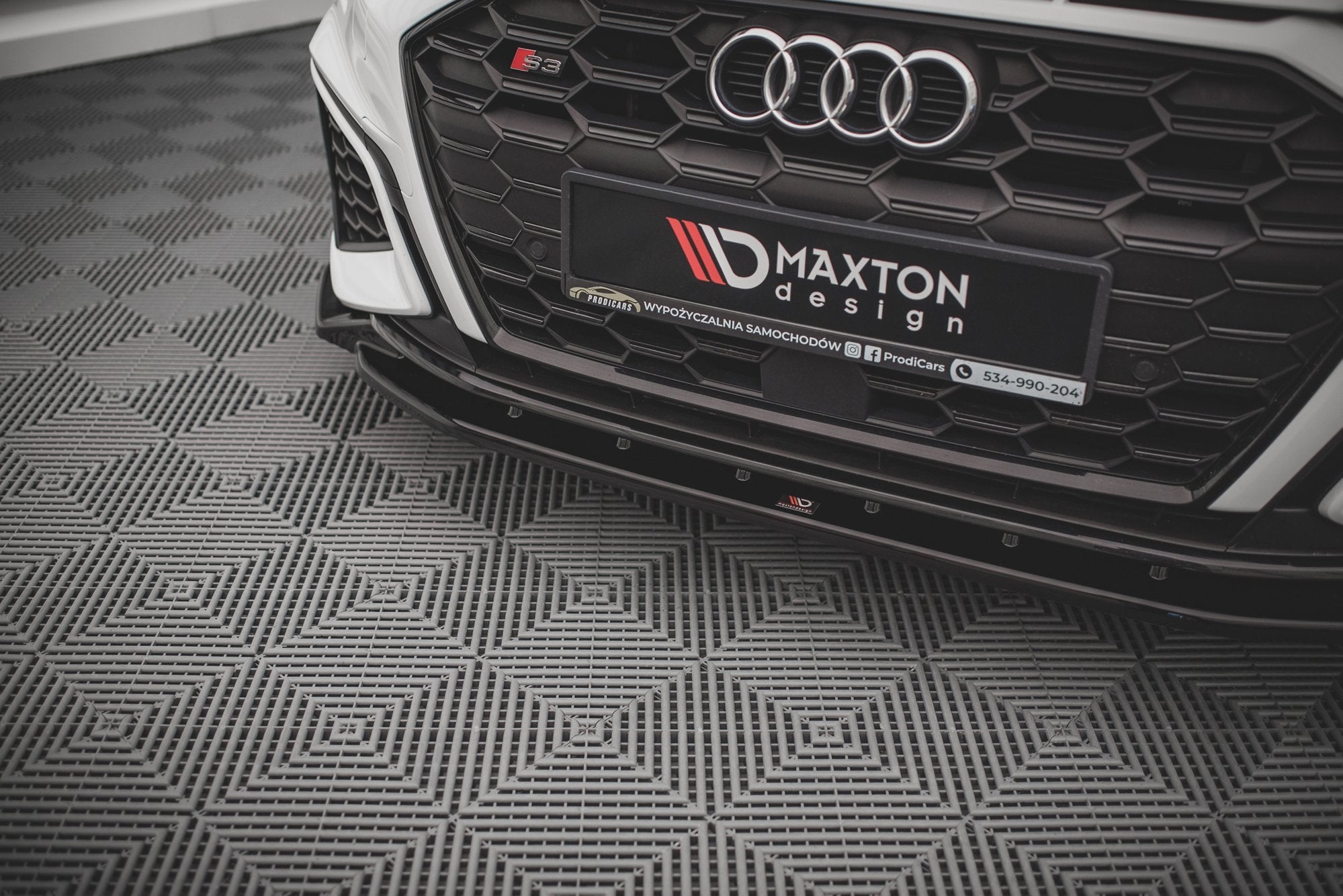 Maxton Design Street+ Spoilerlippe Front Ansatz V.2 passend für Audi S3 / A3 S-Line 8Y schwarz Hochglanz