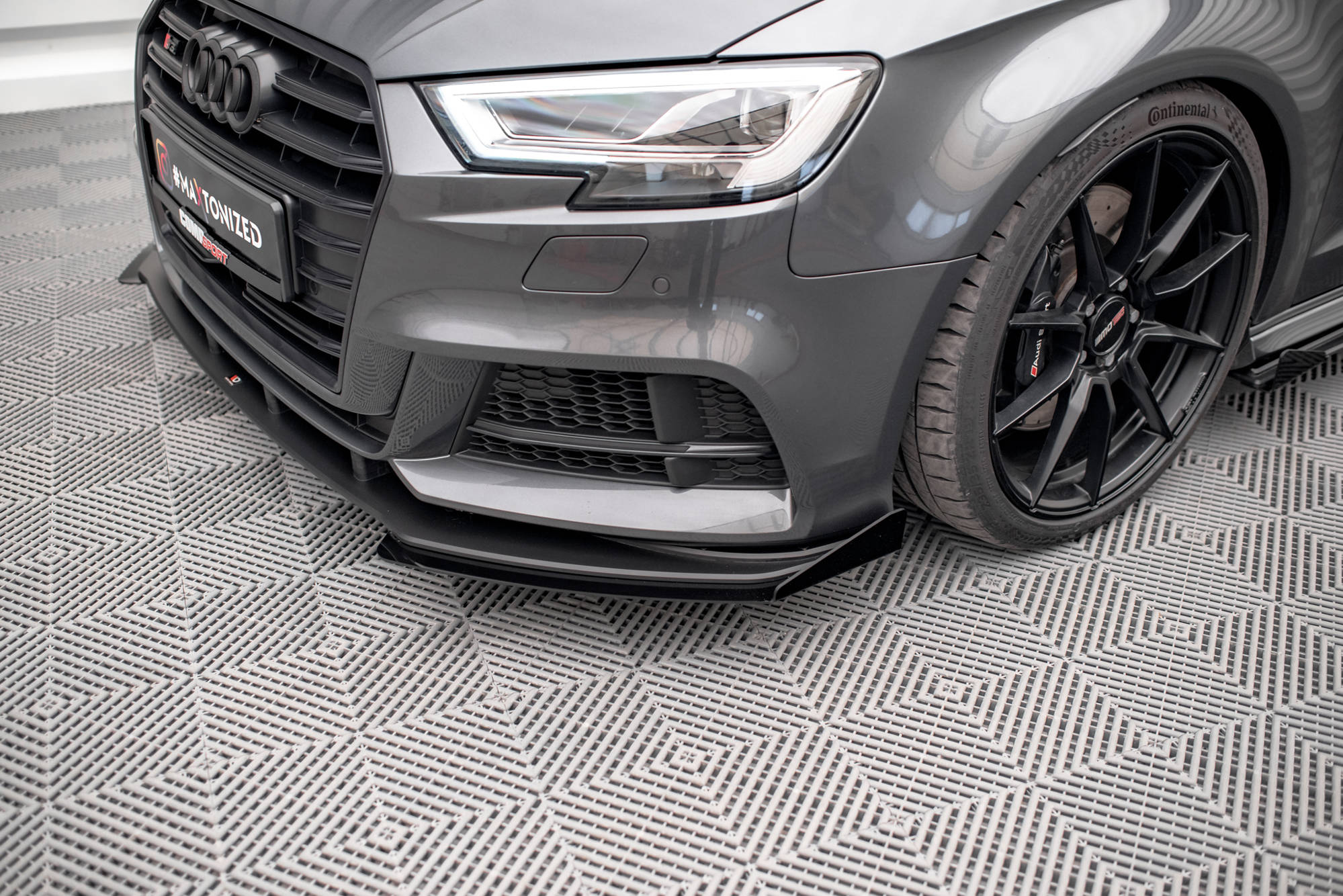 Maxton Design Front Stoßstange Flaps passend für Audi S3 / A3 S-Line Sportback 8V Facelift schwarz Hochglanz