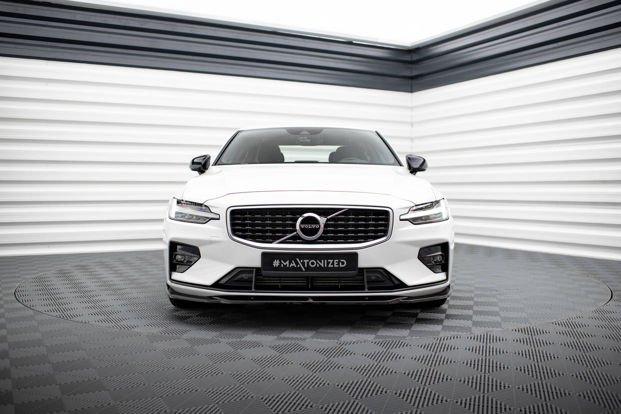 Maxton Design Street+ Spoilerlippe Front Ansatz V.2 passend für Volvo S60/V60 R-Design Mk3 schwarz Hochglanz
