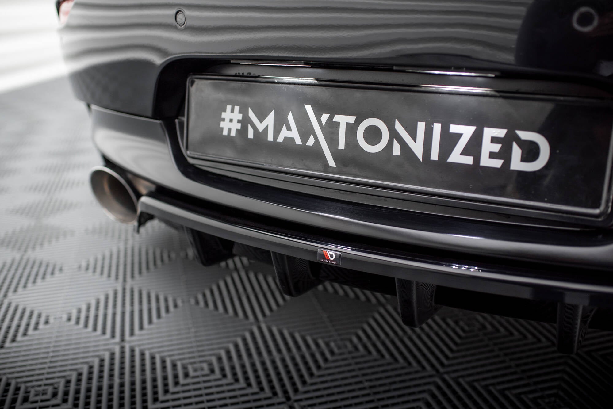 Maxton Design Street+ Mittlerer Diffusor RACE passend für BMW Z4 M-Paket E89 Facelift schwarz Hochglanz