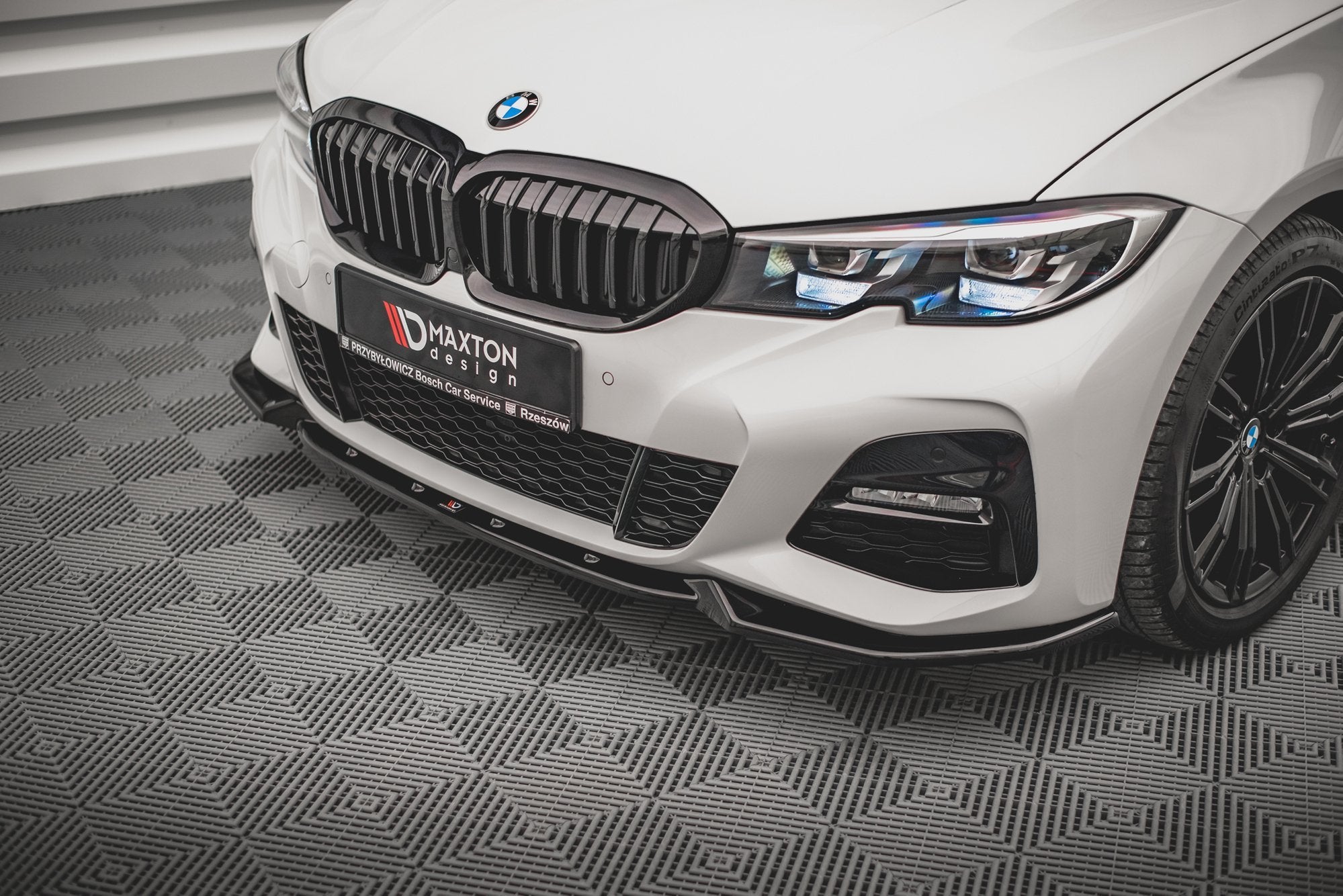Maxton Design Street+ Spoilerlippe Front Ansatz V.4 passend für BMW 3er G20 / G21 M-Paket schwarz Hochglanz