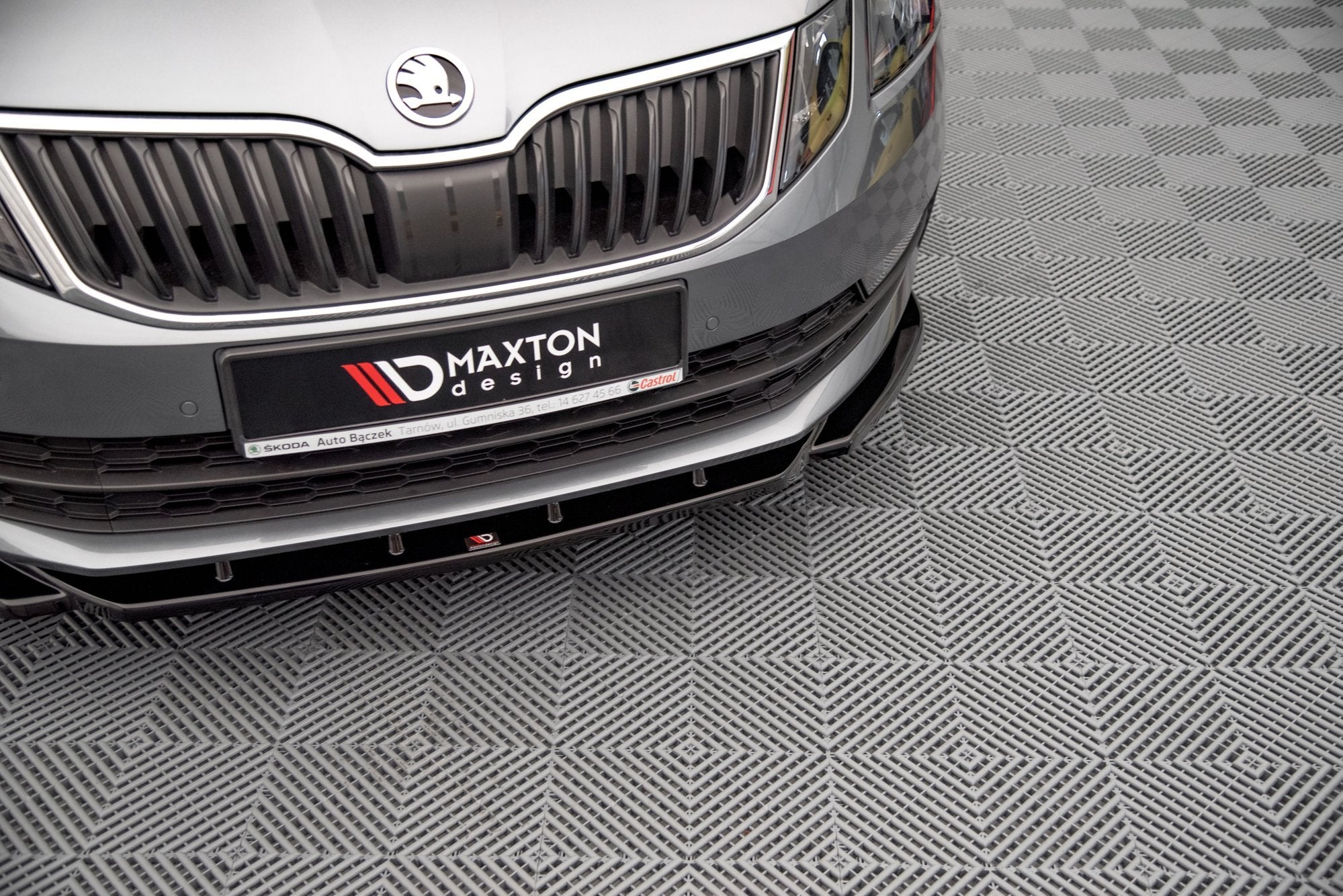 Maxton Design Street+ Spoilerlippe Front Ansatz V.2 passend für Skoda Octavia Mk3 Facelift schwarz Hochglanz