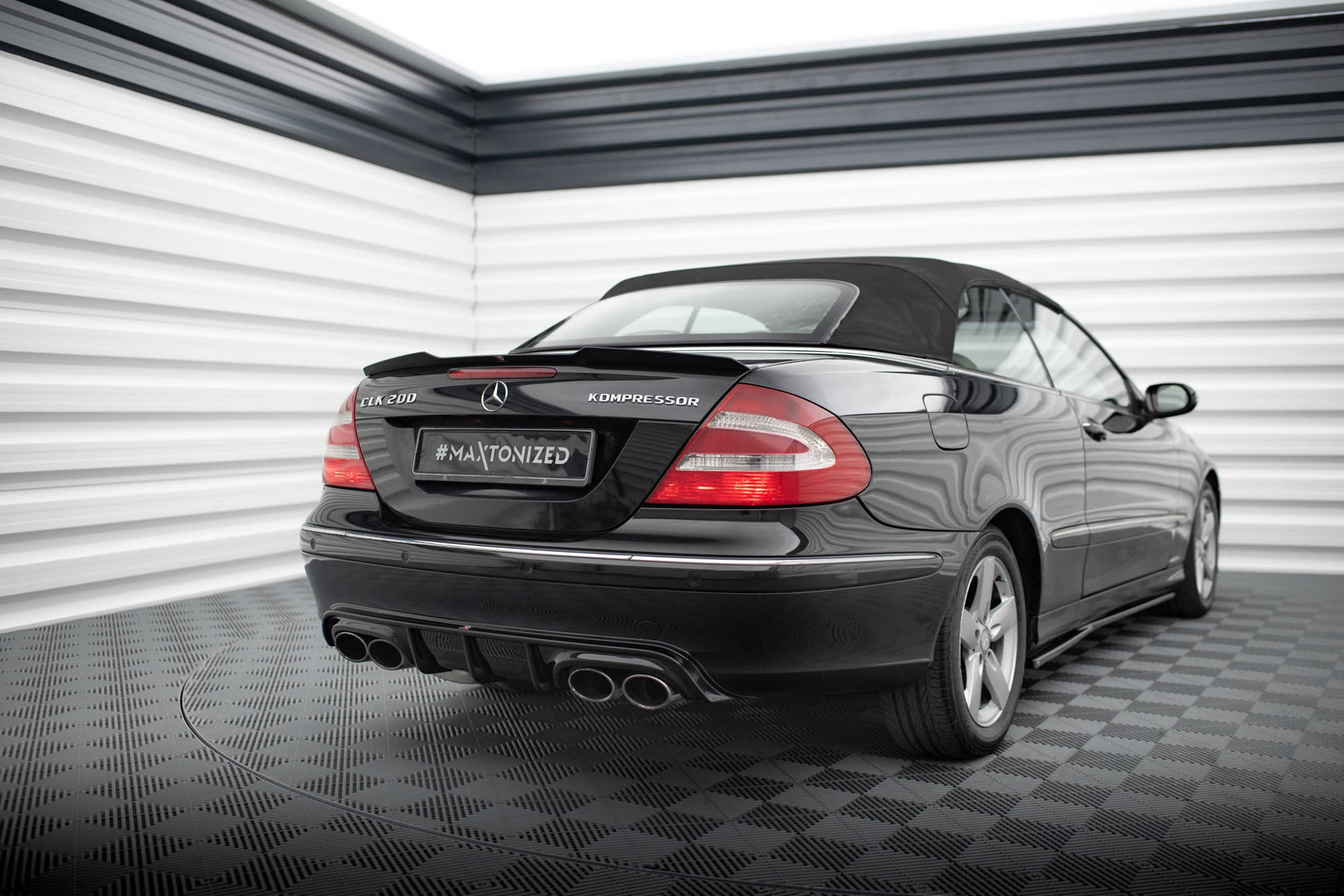 Maxton Design Diffusor Heck Ansatz passend für Mercedes-Benz CLK W209 schwarz Hochglanz