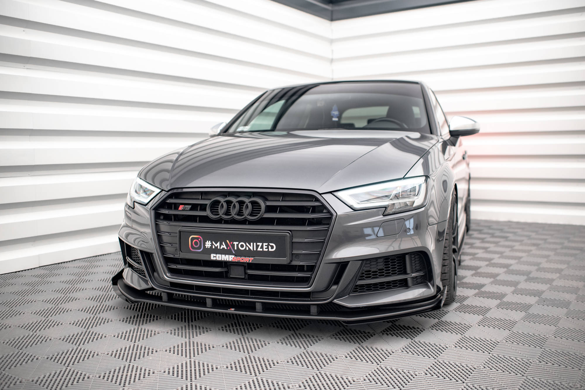 Maxton Design Street Pro Street+ Spoilerlippe Front Ansatz passend für + Flaps passend für V.1 + Flaps Audi S3 / A3 S-Line Sportback 8V Facelift schwarz Hochglanz