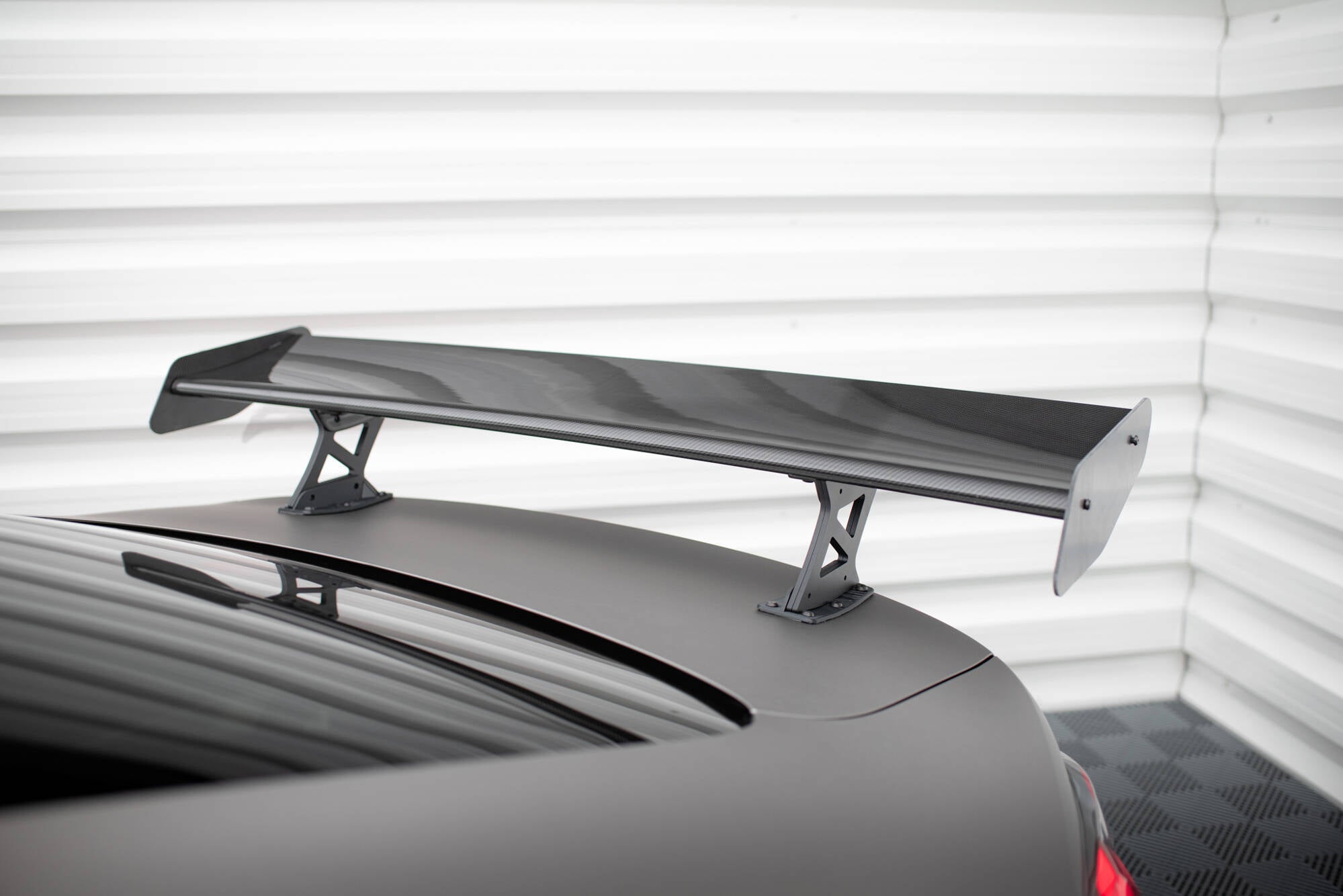 Maxton Design Carbon Spoiler With Internal Brackets Uprights + LED BMW M4 G82 / G82 Facelift / M440i / 4 M-Paket G22 / G22 Facelift für BMW 4er Coupe