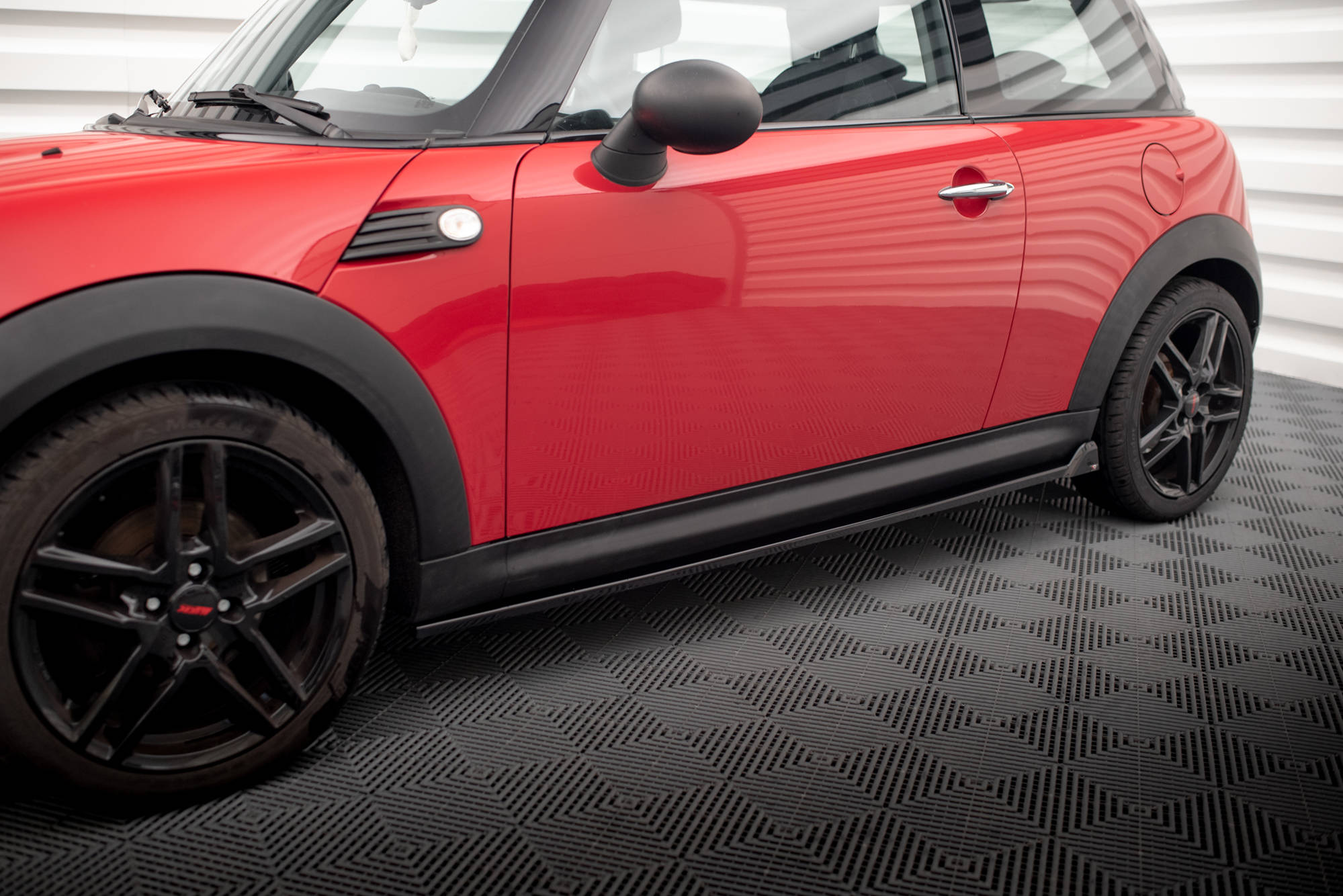 Maxton Design Street+ Seitenschweller Leisten passend für Mini One R56 schwarz Hochglanz
