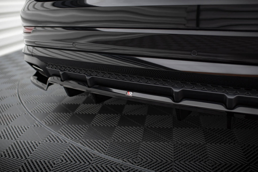 Maxton Design Street+ Mittlerer Diffusor RACE passend für V.1 Audi SQ8 / Q8 S-Line Mk1 Facelift schwarz Hochglanz