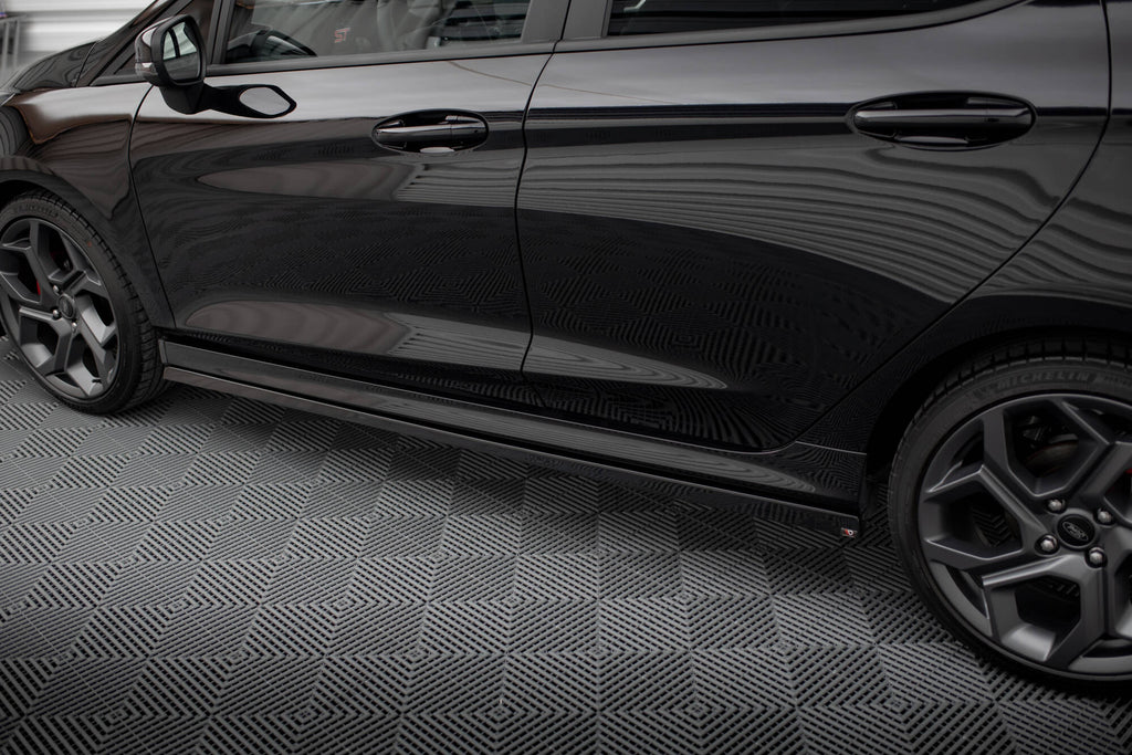 Maxton Design Street+ Seitenschweller Leisten V.2 passend für Ford Fiesta Mk8 ST / ST-Line schwarz Hochglanz