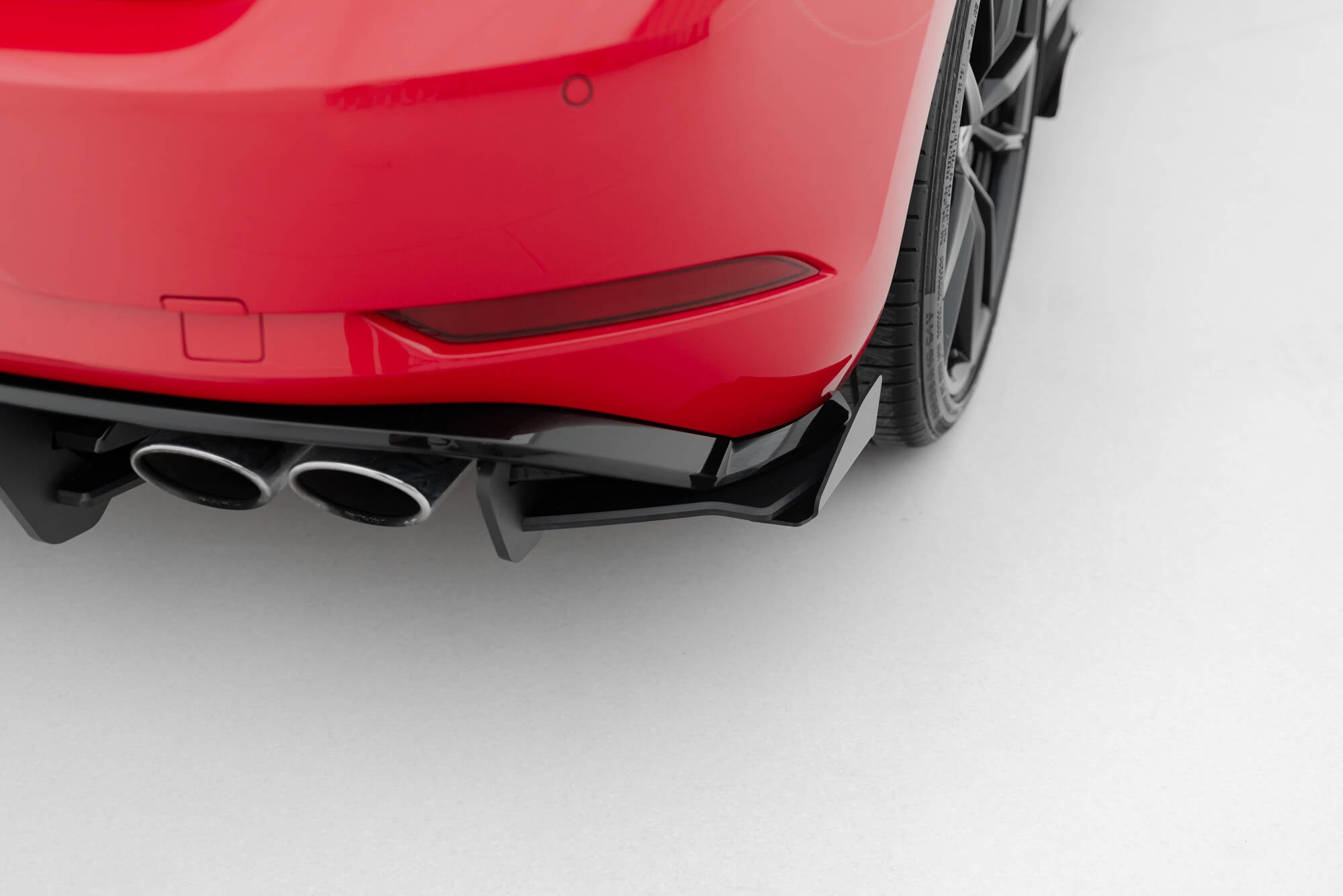 Maxton Design Street Pro Heck Ansatz Flaps Diffusor + Flaps passend für VW Golf 7 R Facelift schwarz Hochglanz