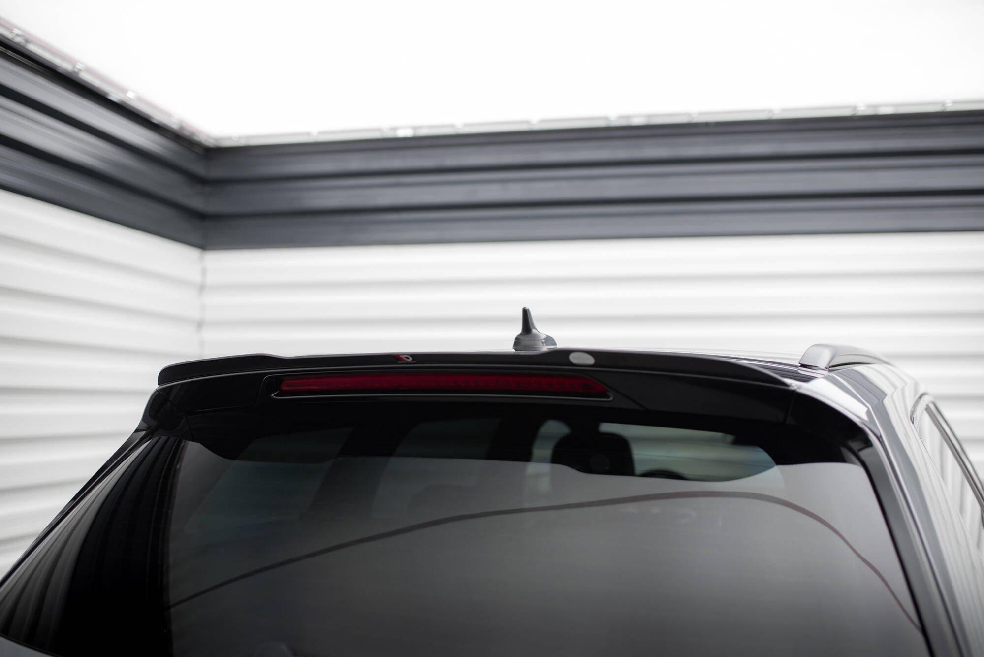 Maxton Design Spoiler CAP passend für VW Passat R-Line B8 schwarz Hochglanz