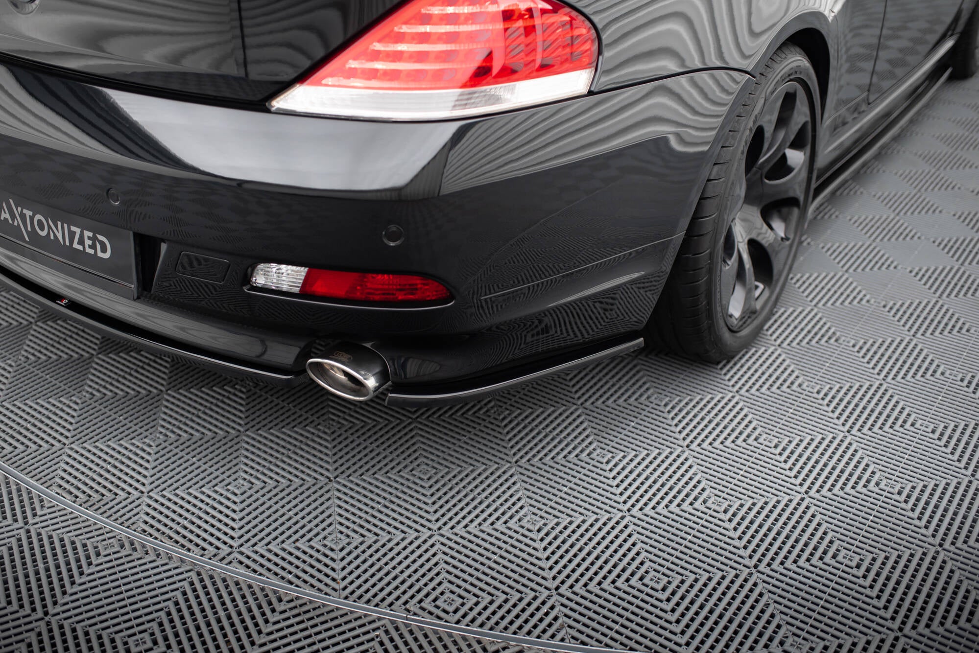 Maxton Design Heck Ansatz Flaps Diffusor passend für BMW 6er Coupe E63 / Cabrio E64 schwarz Hochglanz