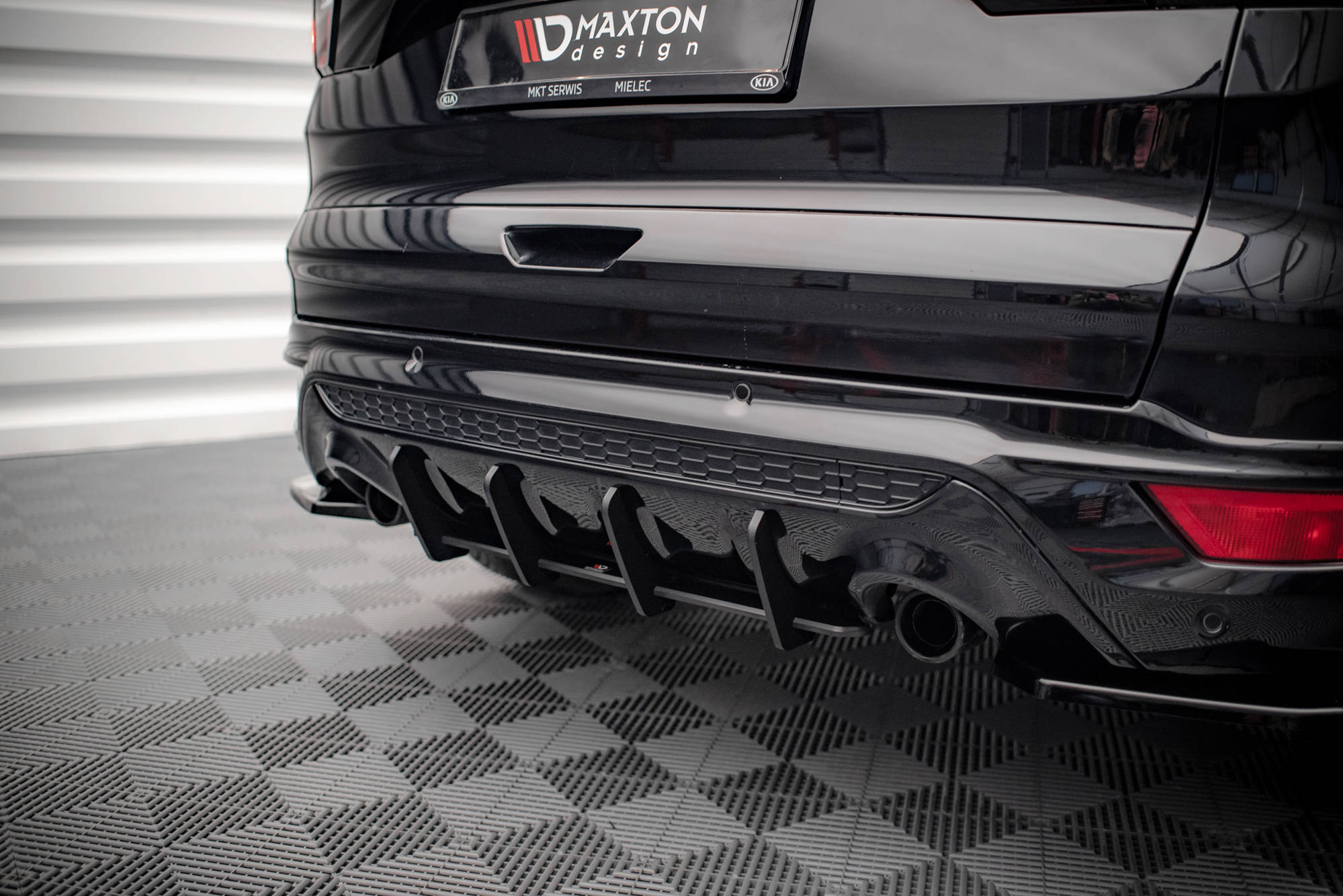 Maxton Design Street Pro Heckschürze passend für Ford Escape ST-Line Mk3