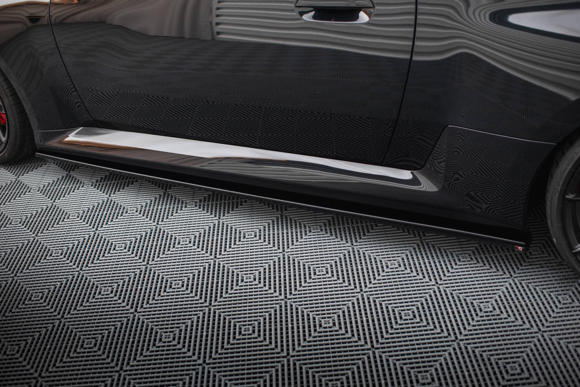 Maxton Design Street+ Seitenschweller Leisten passend für V.3 passend für BMW M2 G87 schwarz Hochglanz