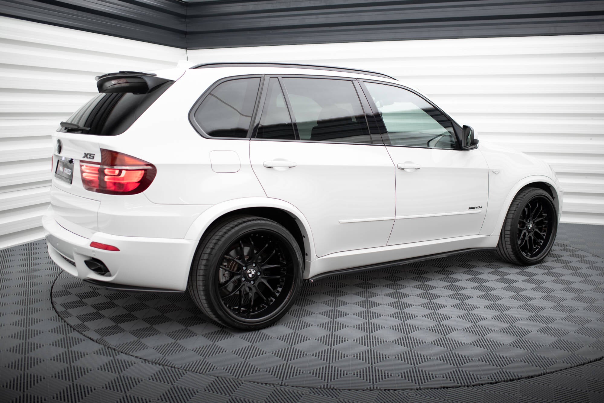 Maxton Design Street+ Seitenschweller Leisten passend für BMW X5 M-Paket E70 Facelift schwarz Hochglanz