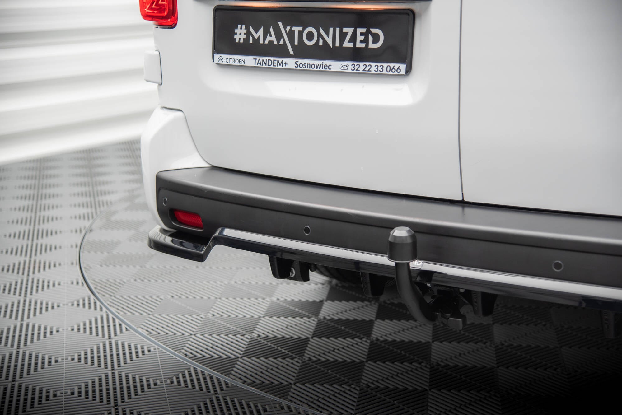 Maxton Design Street+ Mittlerer Diffusor RACE passend für Citroen Jumpy L3 Mk3 schwarz Hochglanz