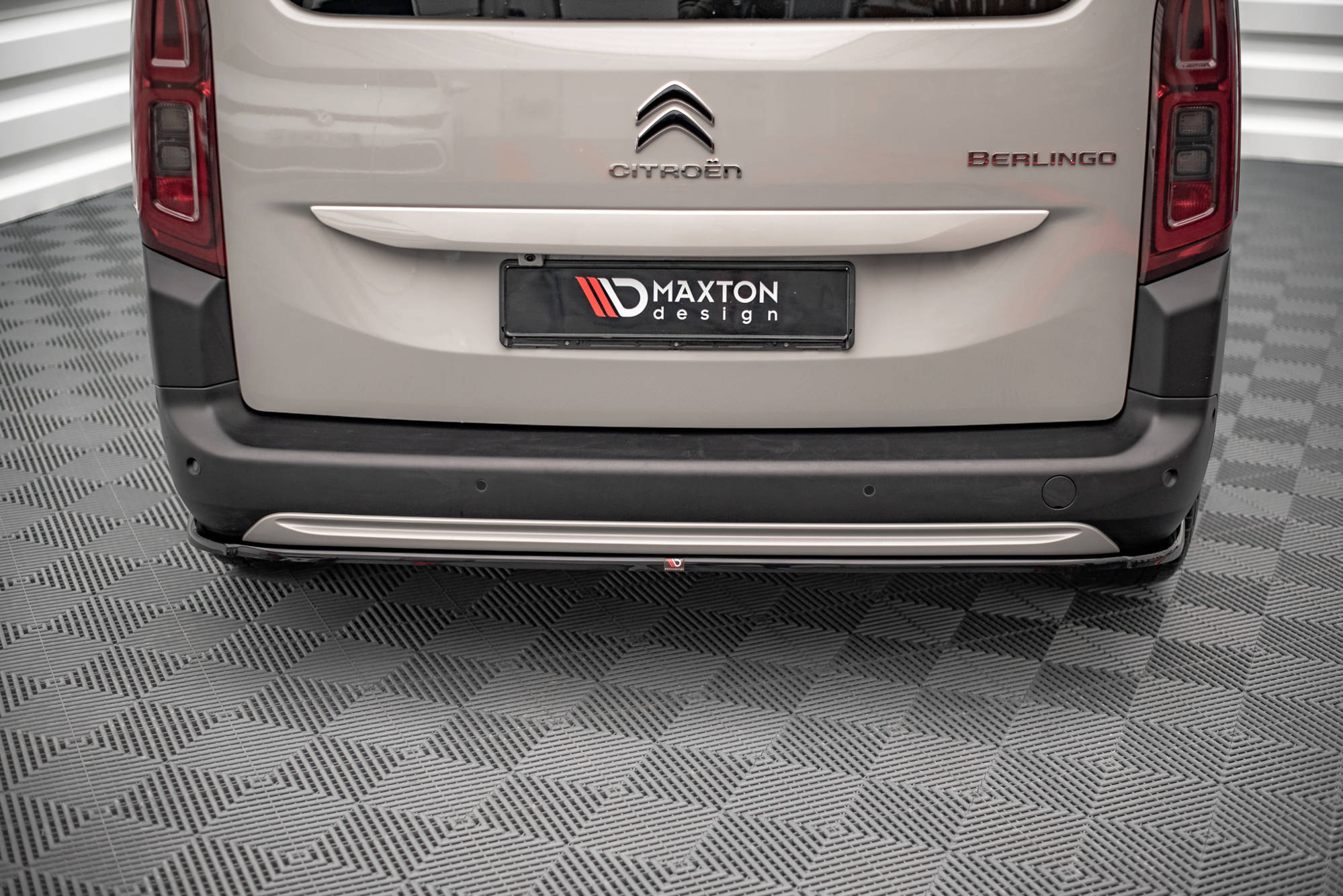 Maxton Design Heckansatz Citroen Berlingo Mk3 schwarz Hochglanz für Citroen Berlingo Mk3