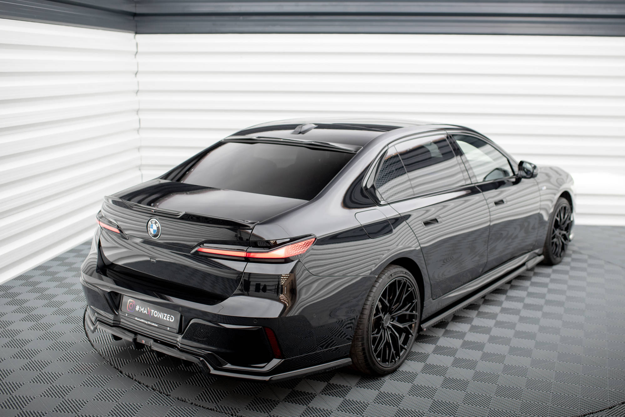 Maxton Design Heckscheiben Spoiler passend für BMW 7 G70 schwarz Hochglanz