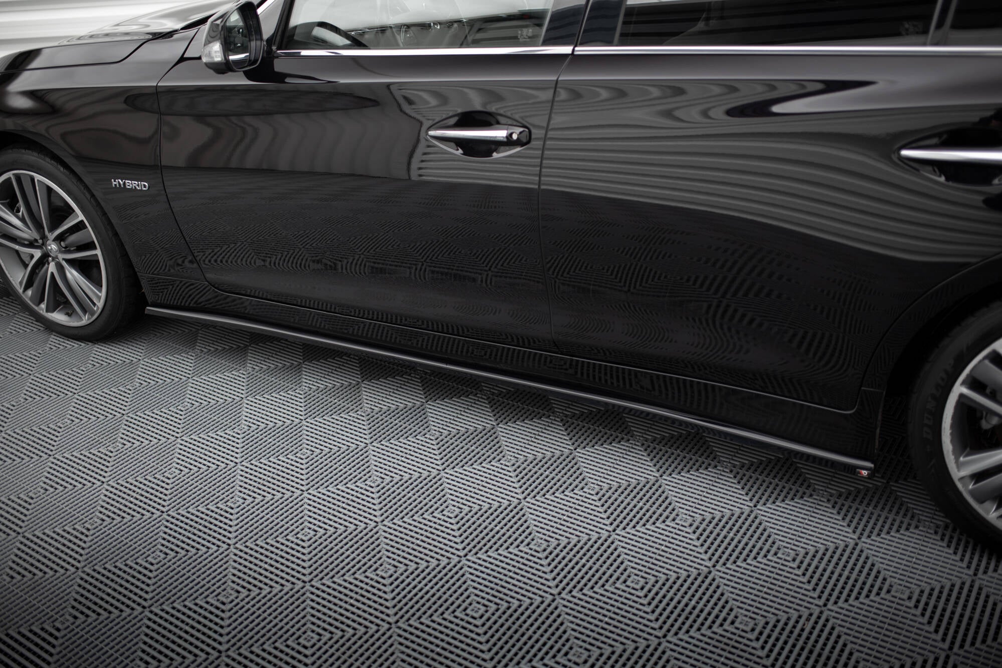 Maxton Design Street+ Seitenschweller Leisten V.2 passend für Infiniti Q50 S Mk1 schwarz Hochglanz