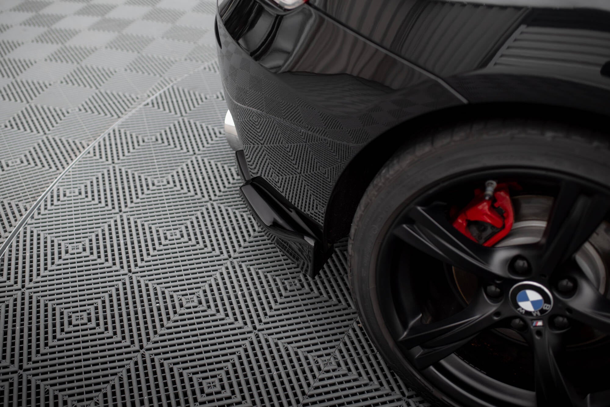 Maxton Design Heck Ansatz Flaps Diffusor passend für BMW Z4 M-Paket E89 Facelift schwarz Hochglanz