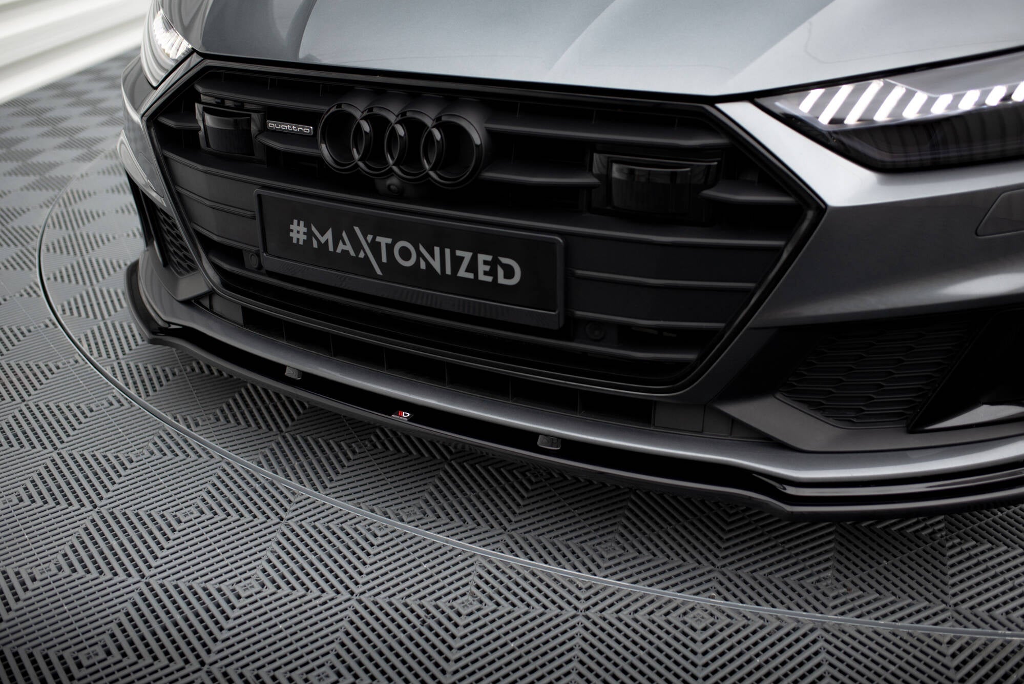 Maxton Design Street+ Spoilerlippe Front Ansatz V.2 passend für Audi A7 S-Line C8 / S7 C8 / C8 Facelift / S7 Facelift schwarz Hochglanz