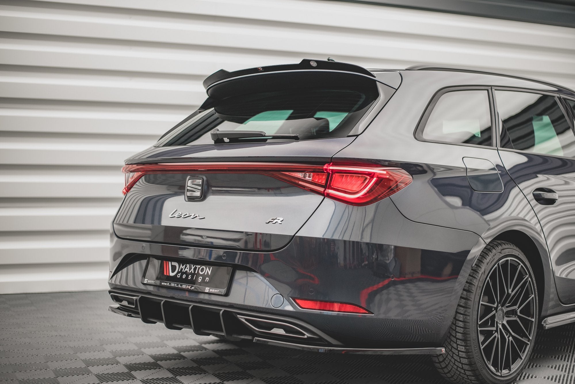 Maxton Design Spoiler CAP passend für Cupra Leon ST Mk1 Facelift schwarz Hochglanz