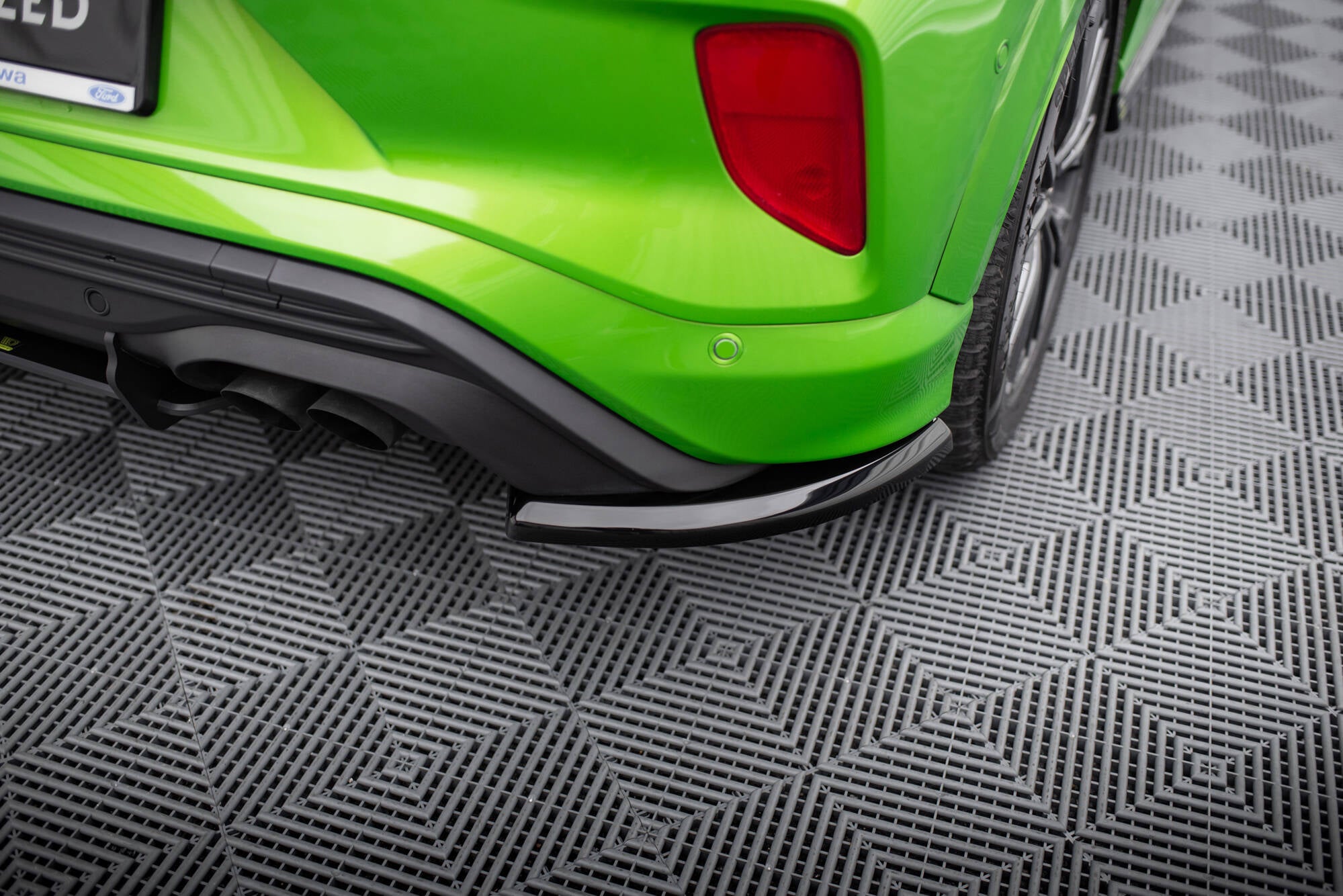 Maxton Design Heck Ansatz Flaps Diffusor passend für Ford Puma ST Mk1 schwarz Hochglanz