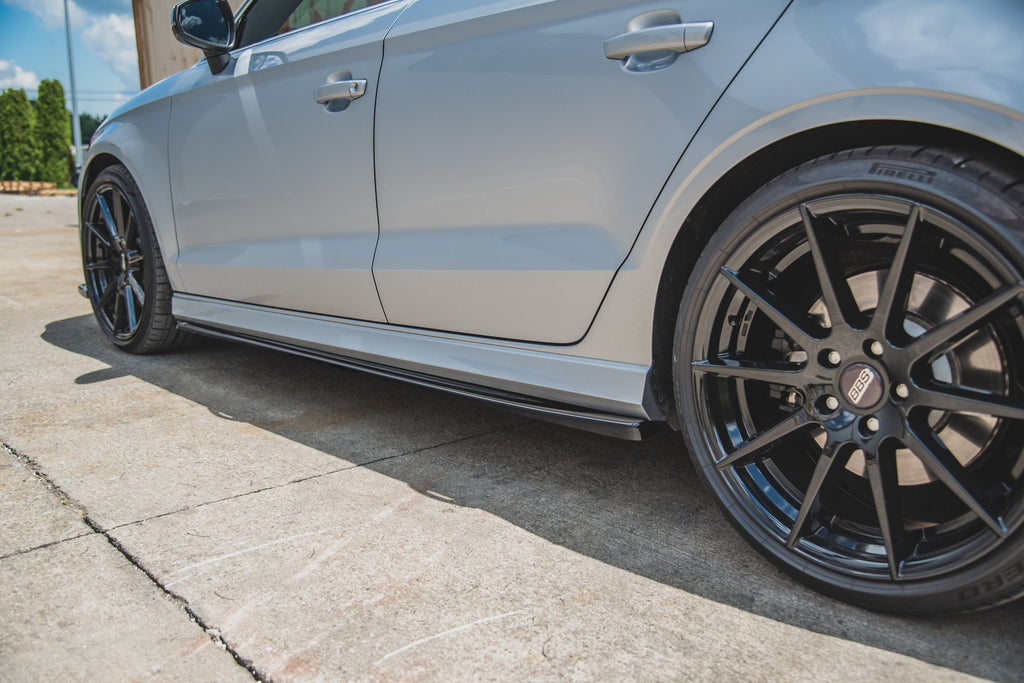 Maxton Design Street+ Seitenschweller Leisten V.2 passend für Audi S3 / A3 S-Line Limousine 8V Facelift schwarz Hochglanz