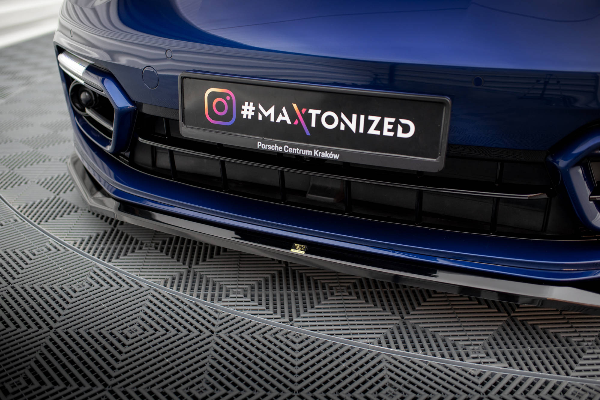 Maxton Design Street+ Spoilerlippe Front Ansatz V.1 passend für Porsche Panamera E-Hybrid 971 Facelift schwarz Hochglanz
