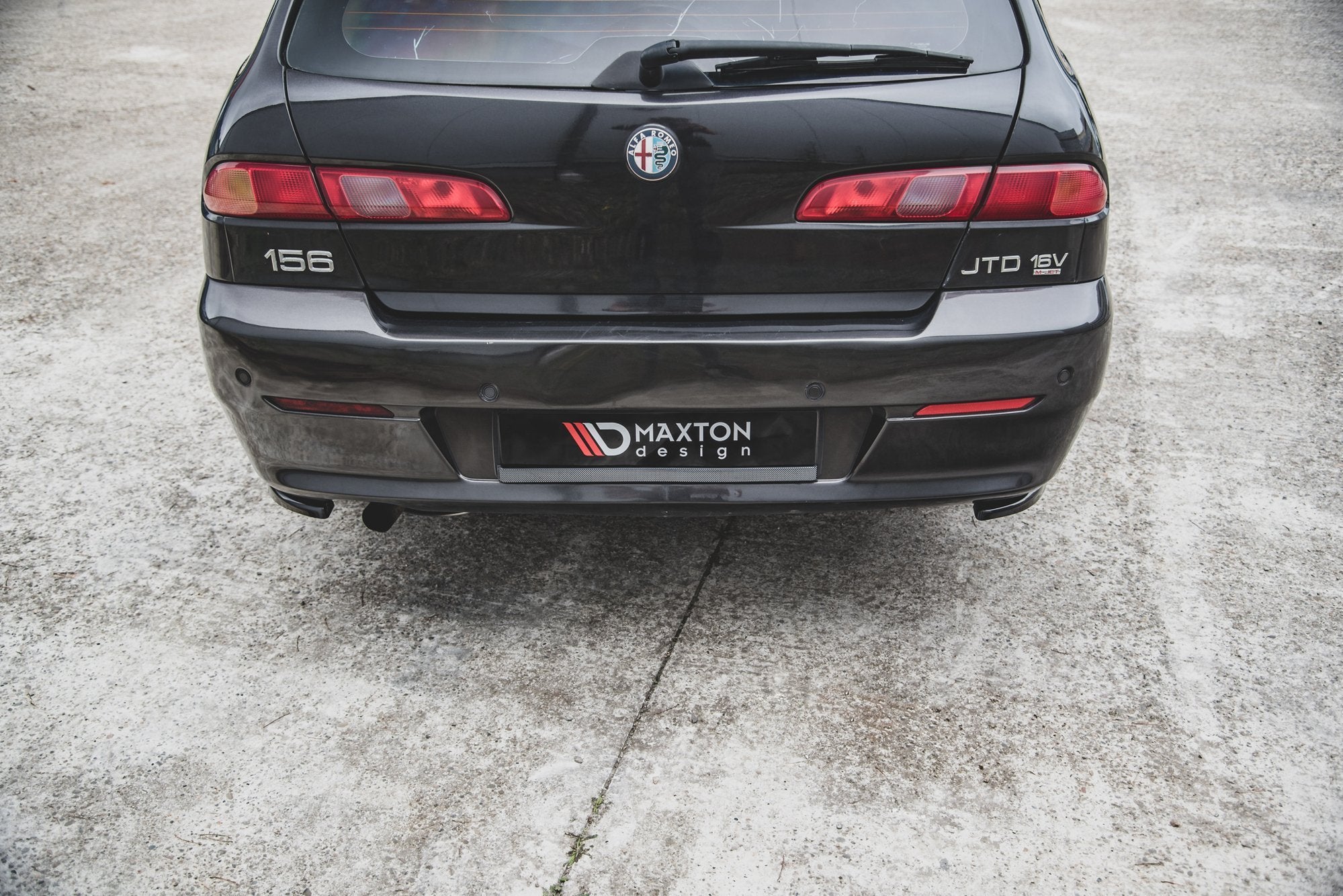 Maxton Design Heck Ansatz Flaps Diffusor passend für Alfa Romeo 156 SW Facelift schwarz Hochglanz
