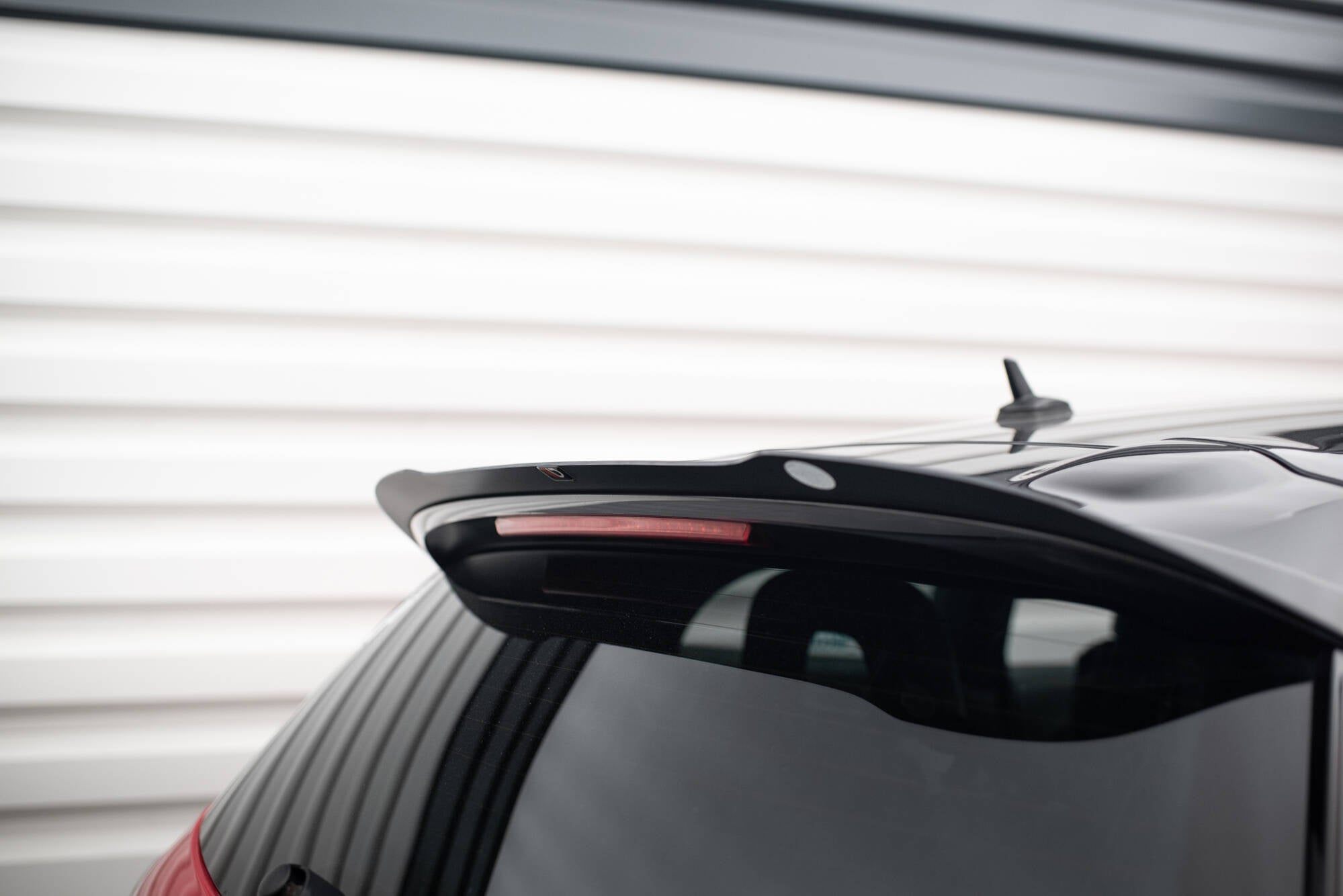 Maxton Design Spoiler CAP passend für VW Scirocco Mk3 schwarz Hochglanz