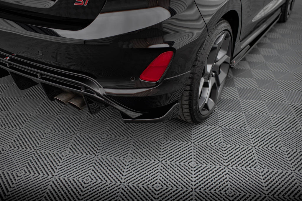 Maxton Design Heck Ansatz Flaps Diffusor V.2 passend für Ford FIesta Mk8 ST schwarz Hochglanz