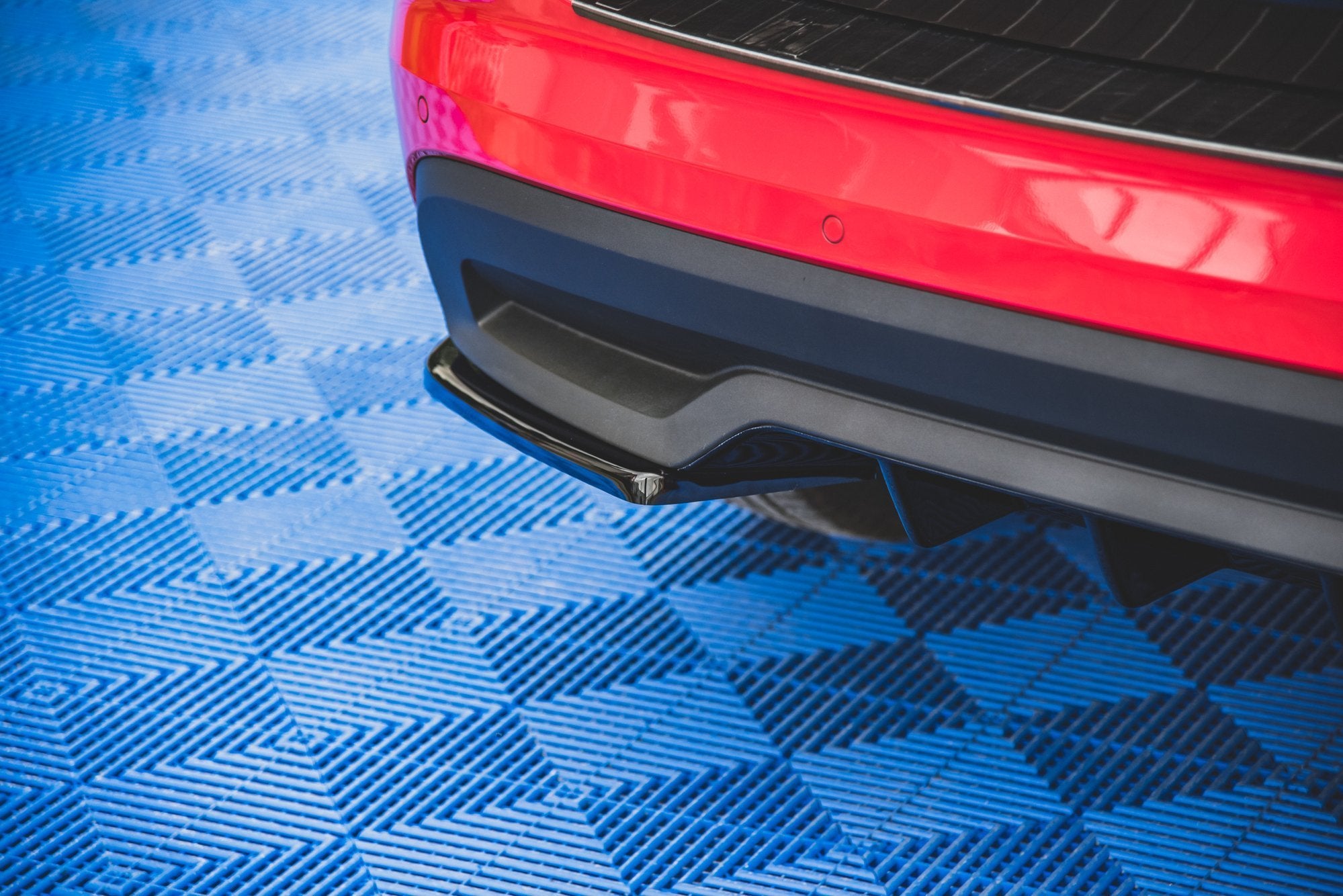 Maxton Design Heck Ansatz Flaps Diffusor passend für Skoda Kamiq Mk1 schwarz Hochglanz