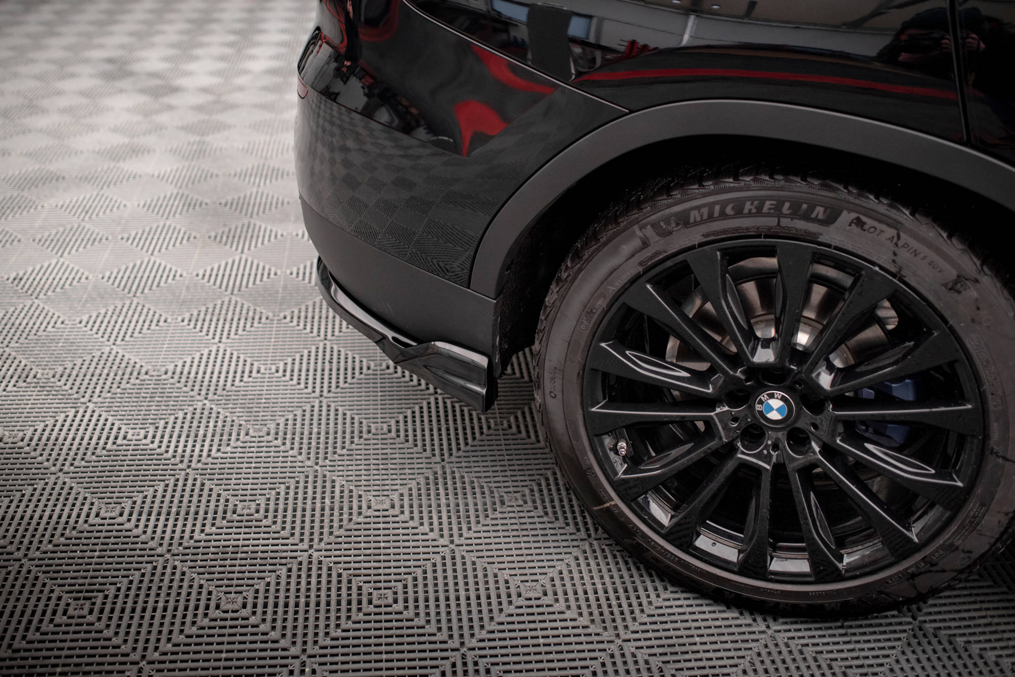 Maxton Design Heck Ansatz Flaps Diffusor passend für BMW X3 G01 schwarz Hochglanz