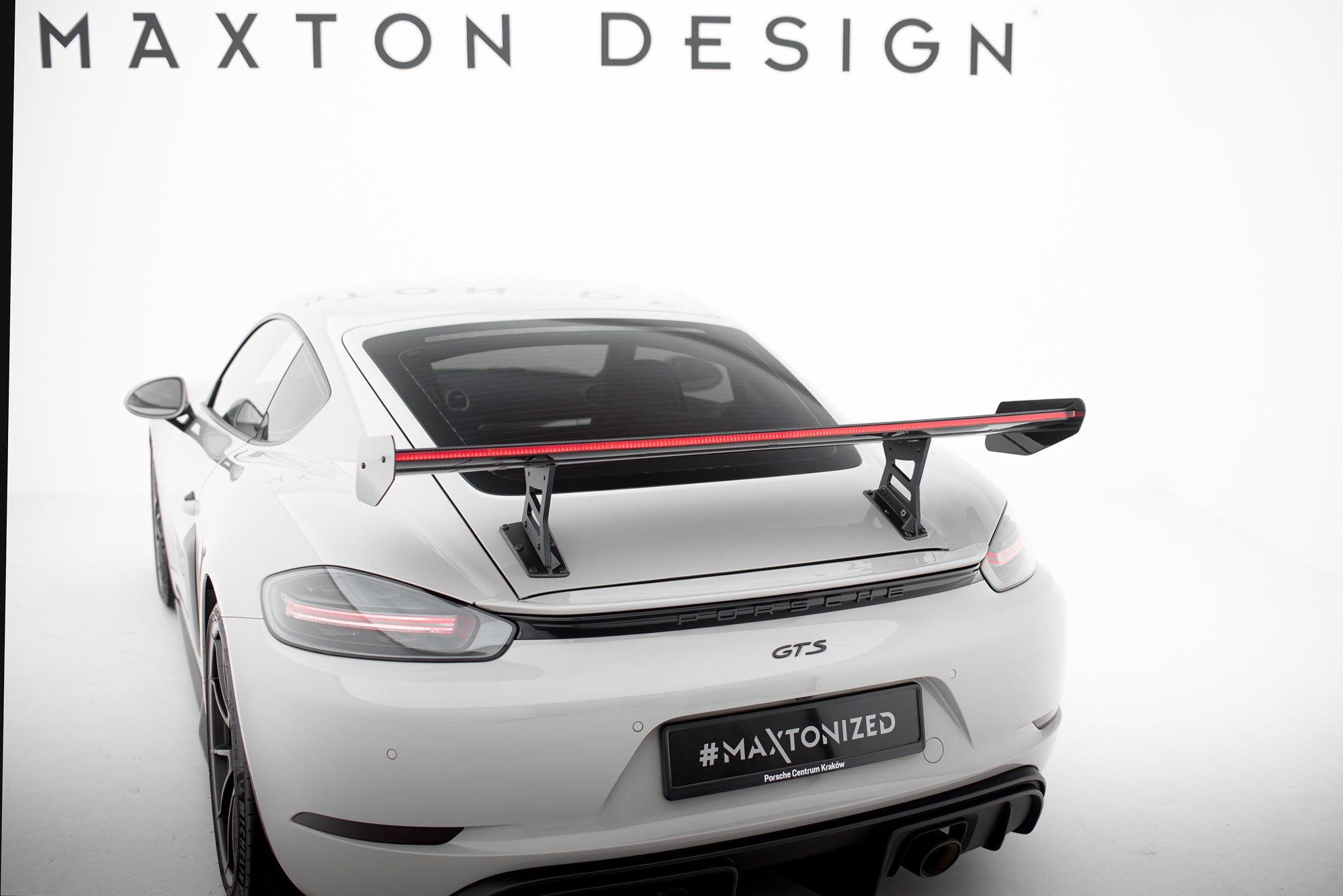 Maxton Design Carbon Spoiler With Internal Brackets Uprights V.1 + LED Porsche 718 Cayman 982c für Porsche Cayman 982c