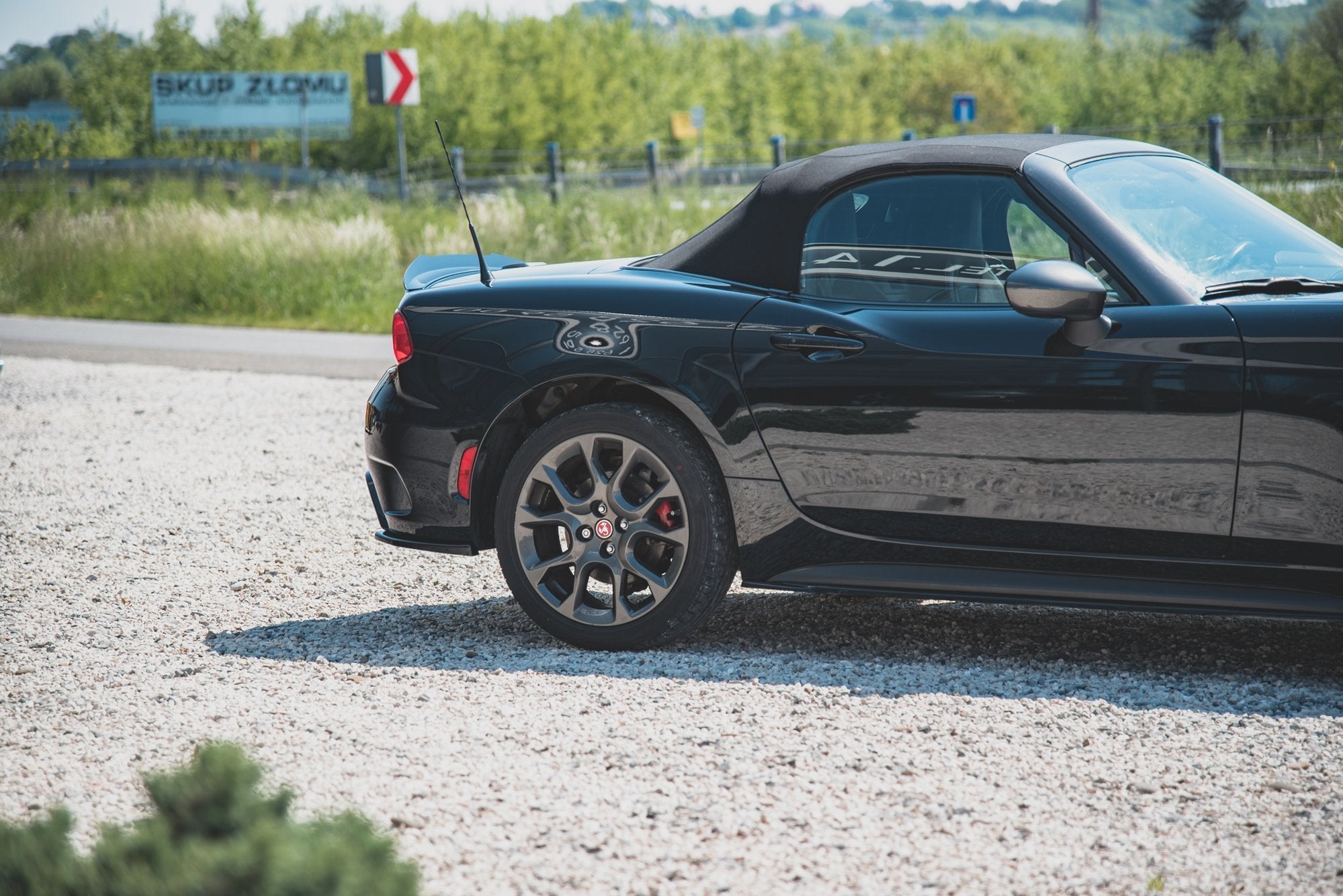 Maxton Design Heck Ansatz Flaps Diffusor für Fiat 124 Spider Abarth schwarz matt