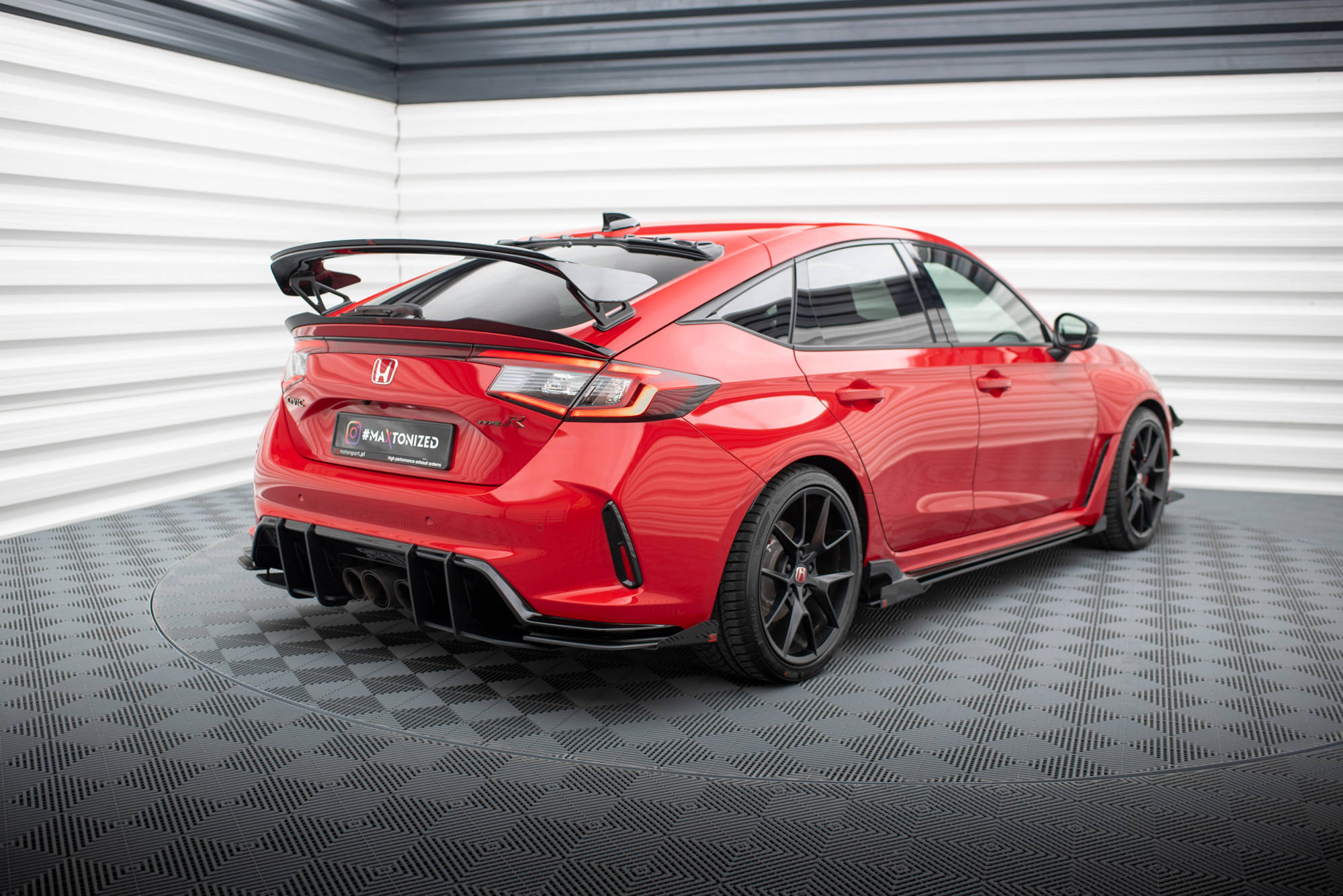Maxton Design Street Pro Heck Ansatz Flaps Diffusor + Flaps passend für Honda Civic Type-R Mk 11 schwarz Hochglanz