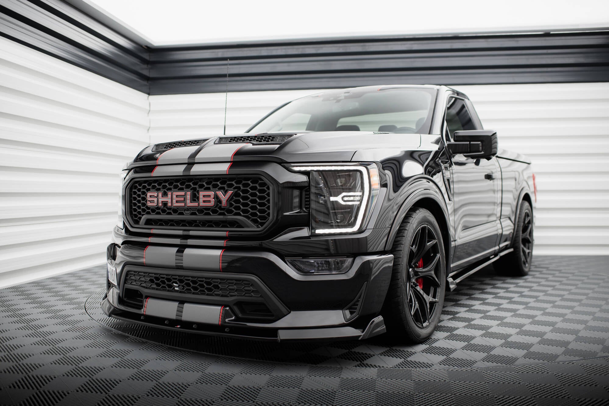Maxton Design Street+ Spoilerlippe Front Ansatz Passend für Shelby F150 Super Snake Schwarz Hochglanz