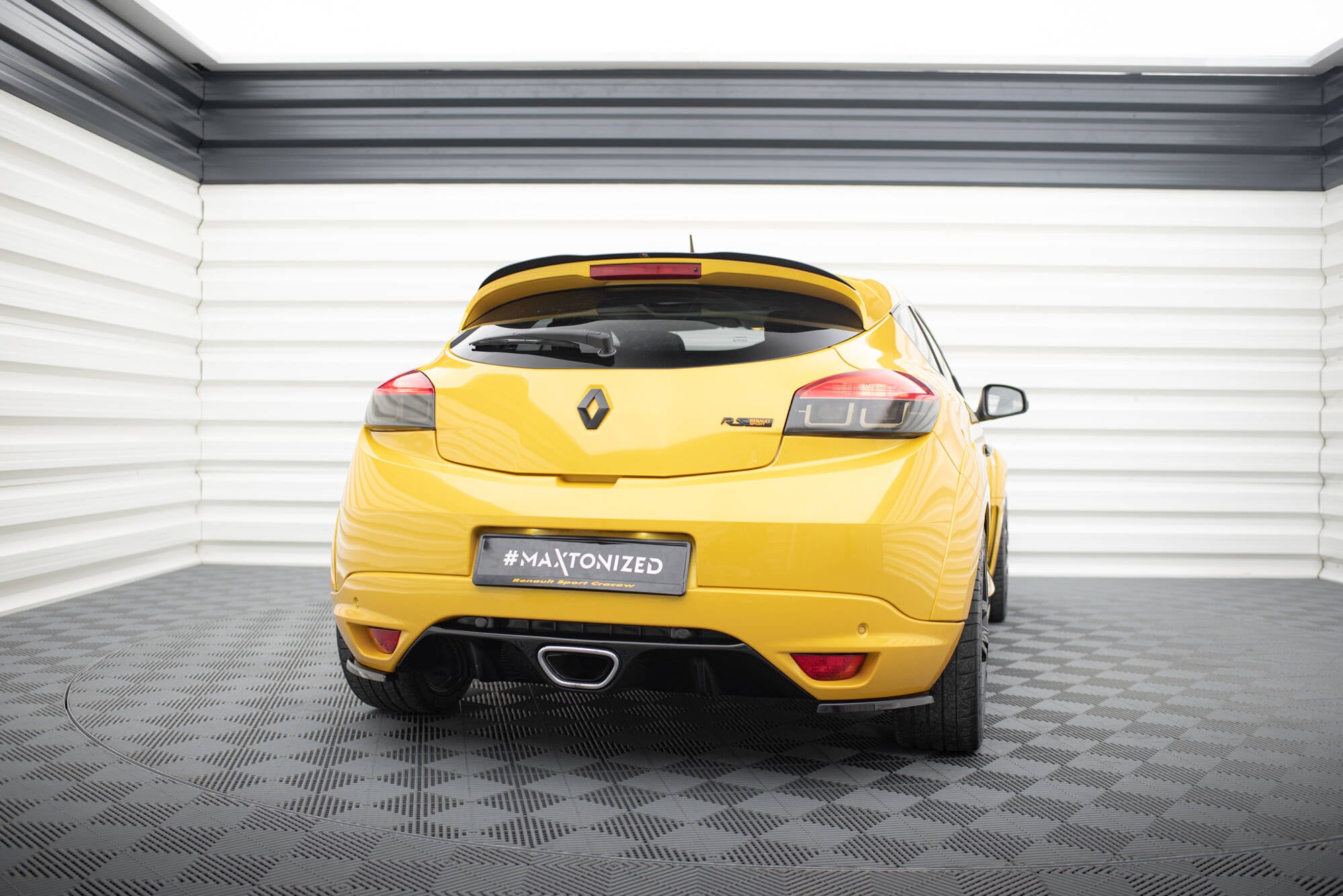 Maxton Design Heck Ansatz Flaps Diffusor passend für RENAULT MEGANE 3 RS schwarz Hochglanz