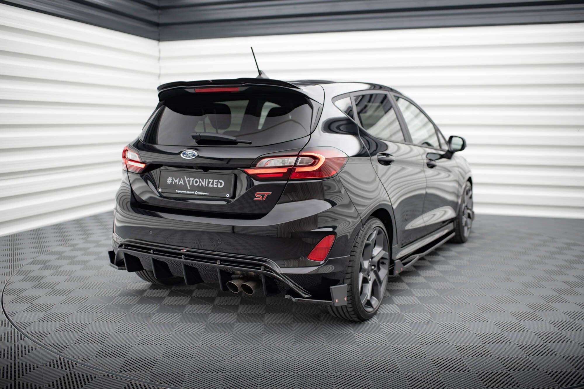 Maxton Design Heck Ansatz Flaps Diffusor passend für V.4 + Flaps Ford Fiesta ST Mk8
