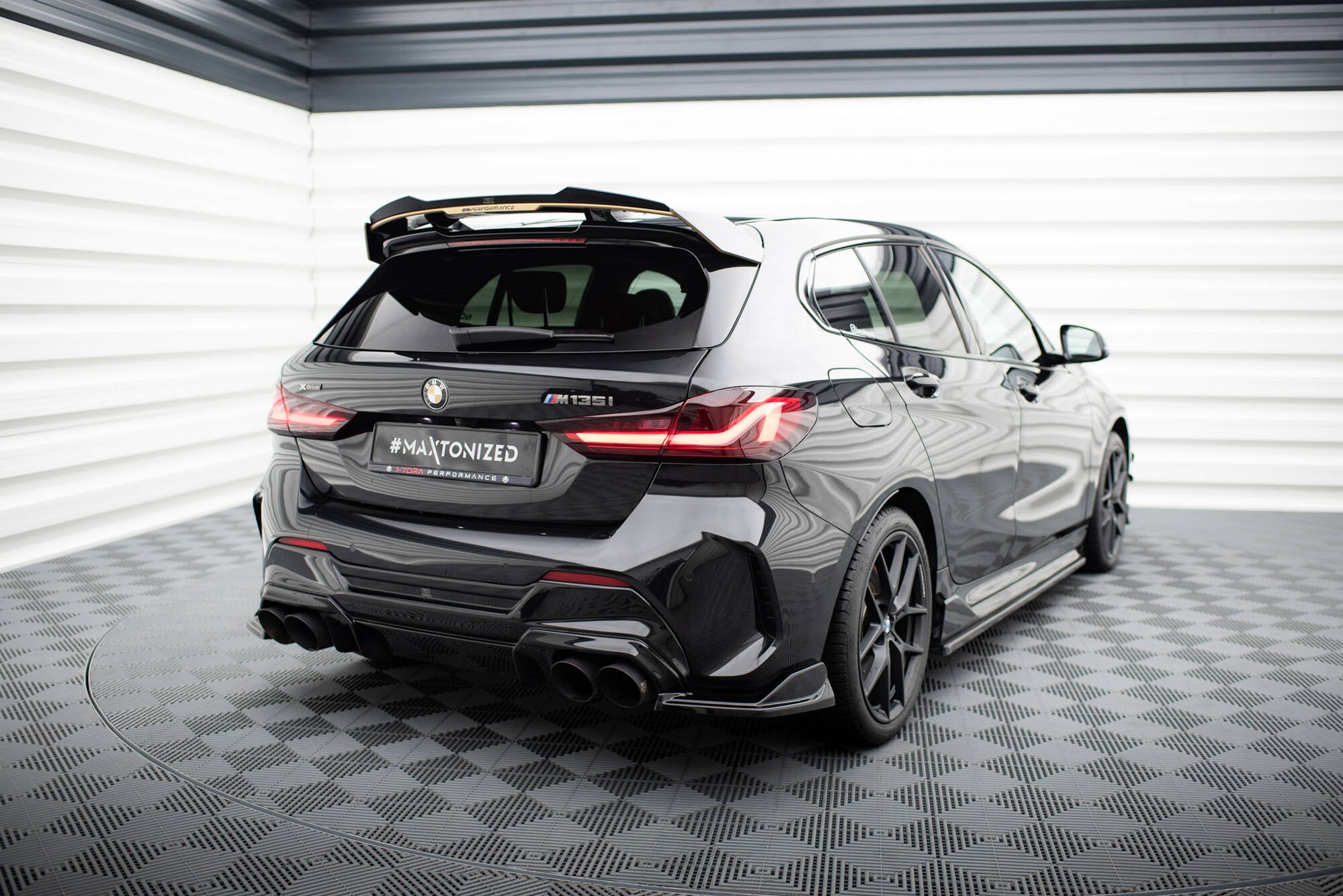 Maxton Design Spoiler CAP passend für BMW M135i M-Performance F40 schwarz Hochglanz