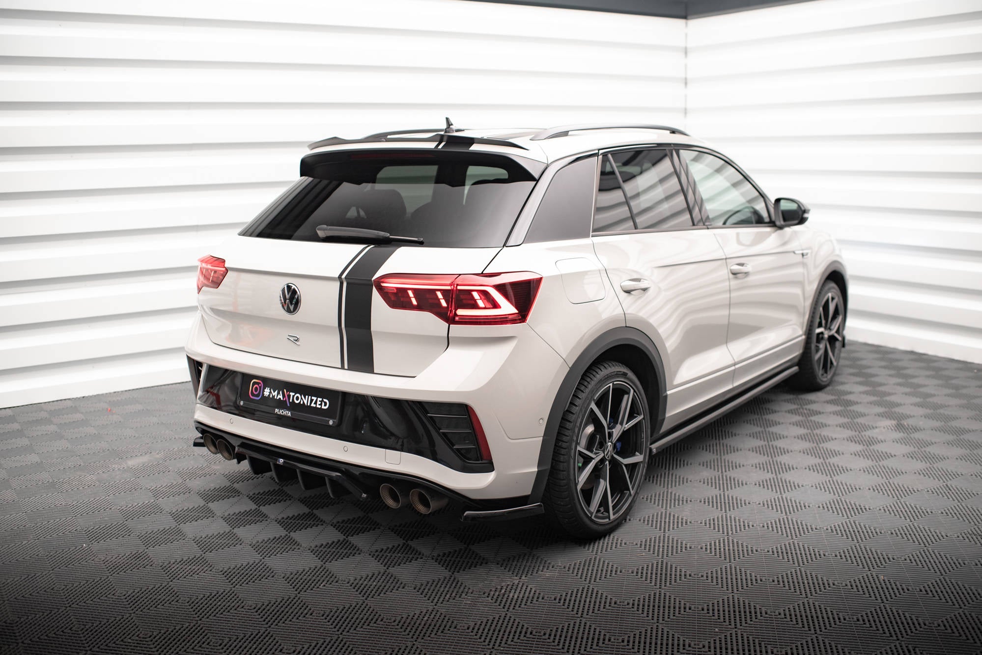 Maxton Design Spoiler CAP passend für VW T-Roc R / R-Line Mk1 schwarz Hochglanz