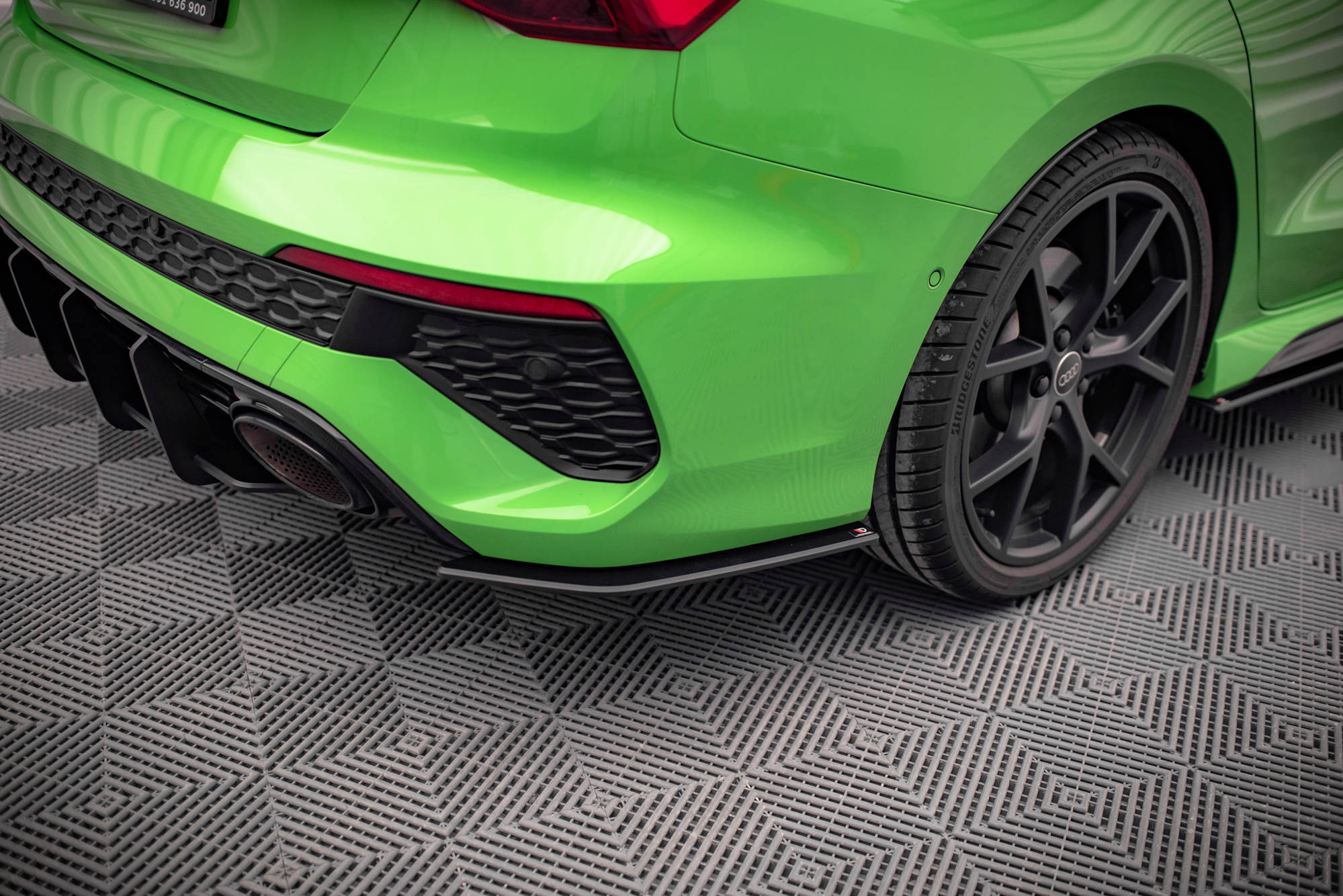 Maxton Design Street Pro Heck Ansatz Flaps Diffusor passend für Audi RS3 Limousine 8Y