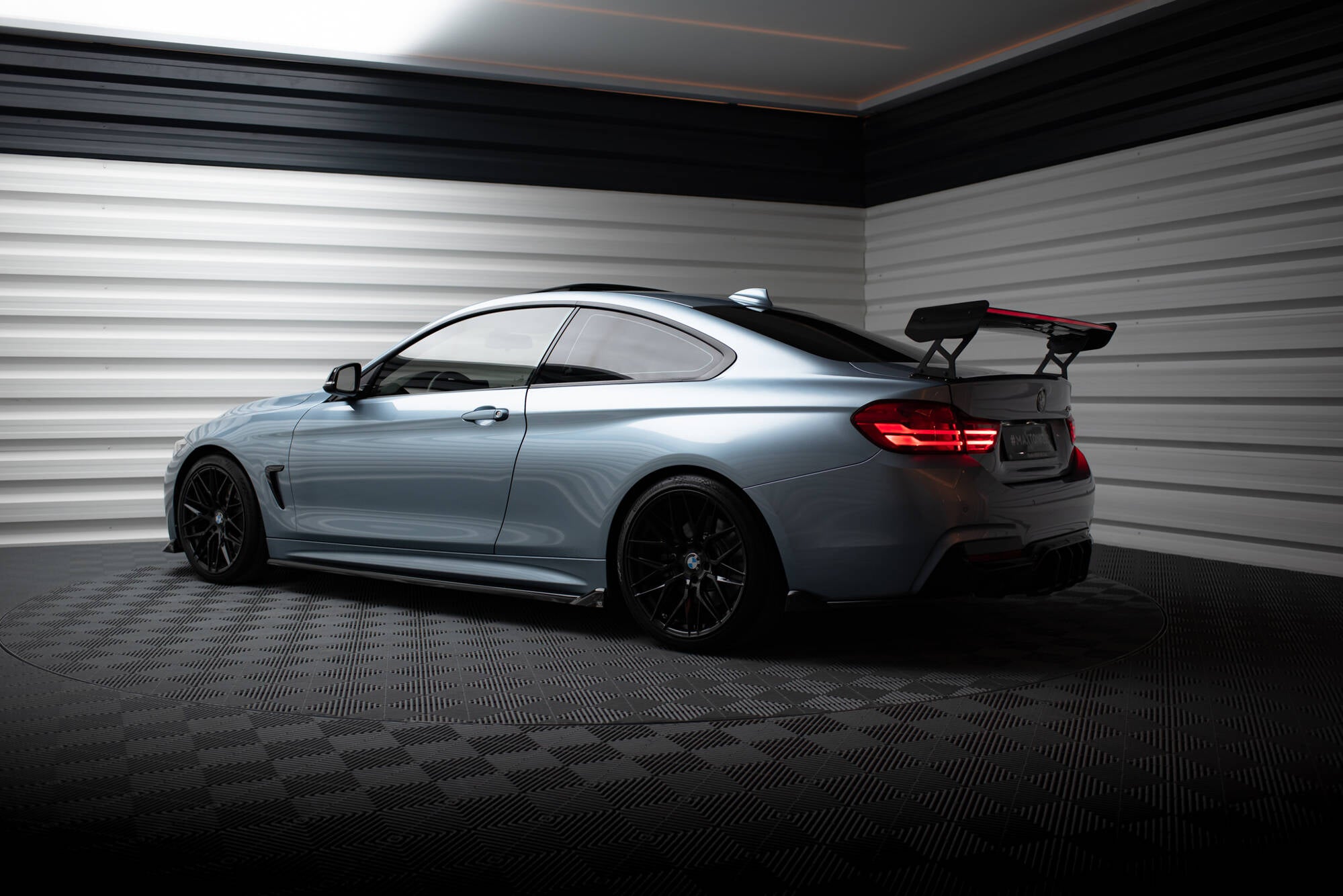 Maxton Design Carbon Spoiler With External Brackets Uprights + LED BMW 4er F32 / 4 F32 M-Paket Coupe für BMW 4er Coupe