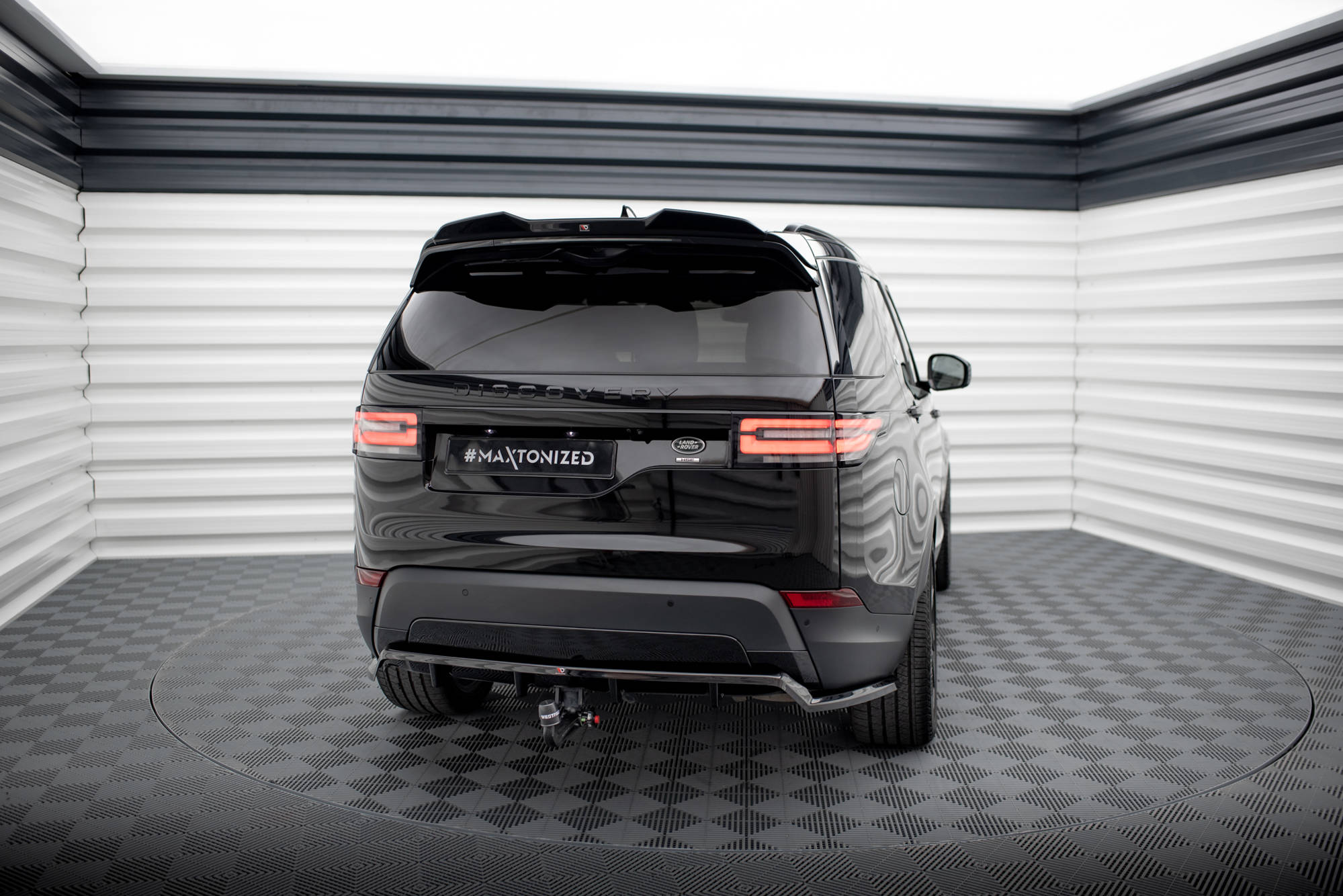 Maxton Design Spoiler CAP 3D passend für Land Rover Discovery HSE Mk5 schwarz Hochglanz