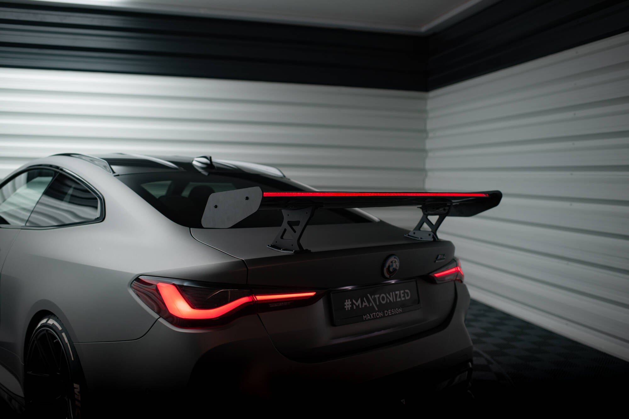 Maxton Design Carbon Spoiler With Internal Brackets Uprights + LED BMW M4 G82 / G82 Facelift / M440i / 4 M-Paket G22 / G22 Facelift für BMW 4er Coupe