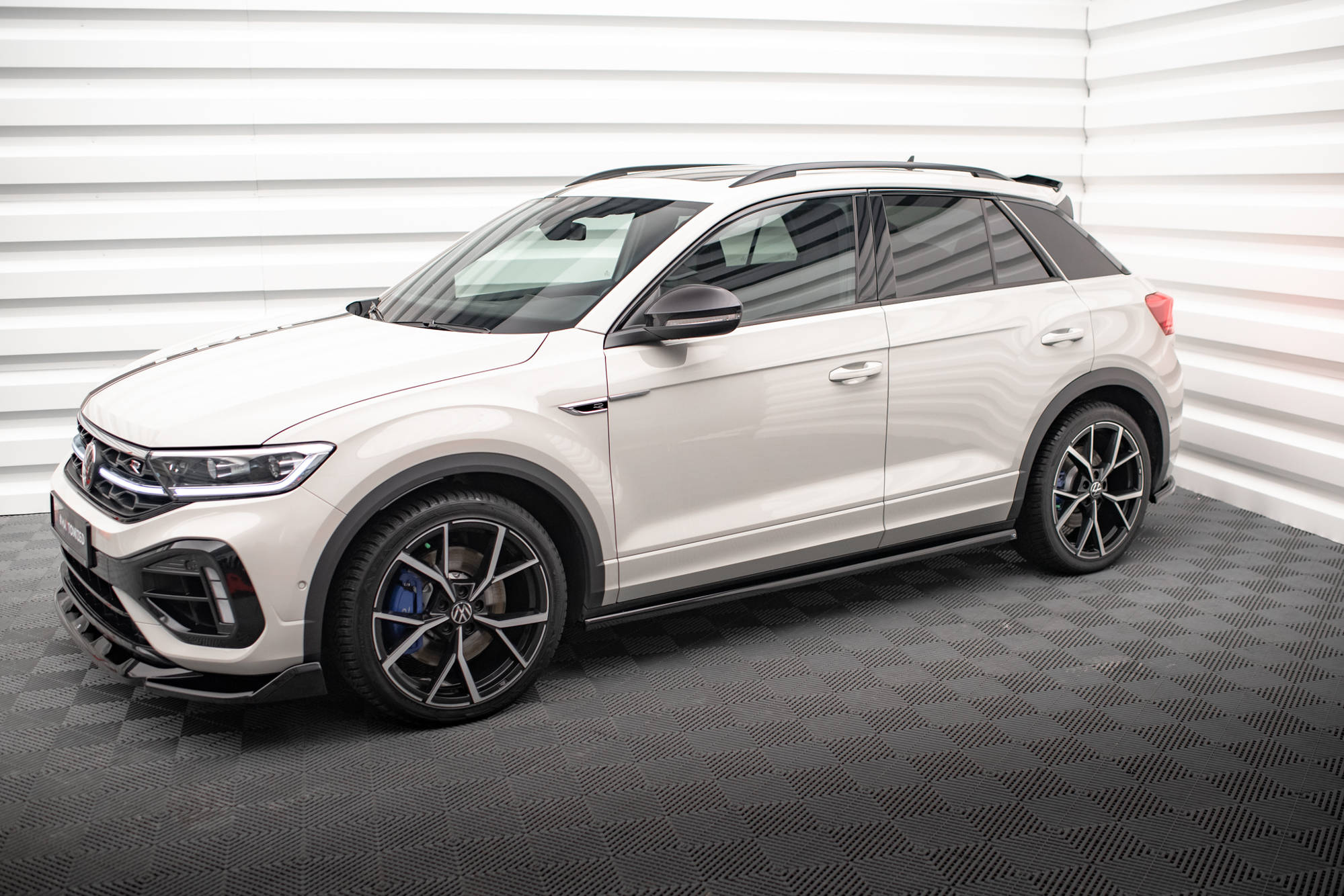 Maxton Design Street+ Seitenschweller Leisten passend für VW T-Roc R / R-Line Mk1 schwarz Hochglanz