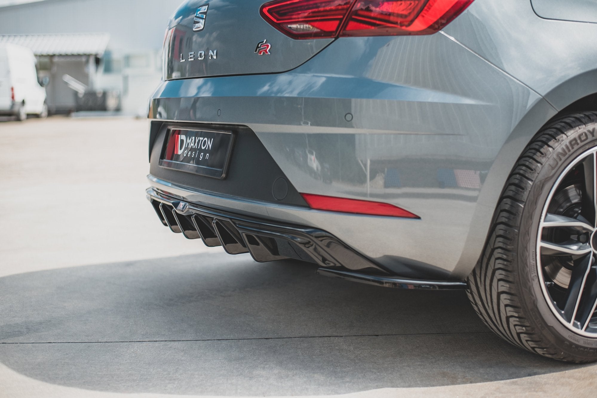 Maxton Design Diffusor Heck Ansatz passend für SEAT Leon FR Hatchback Mk3 Facelift schwarz Hochglanz