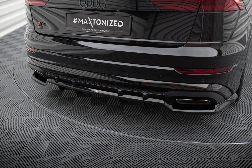 Maxton Design Street+ Mittlerer Diffusor RACE passend für V.1 Audi SQ8 / Q8 S-Line Mk1 Facelift schwarz Hochglanz